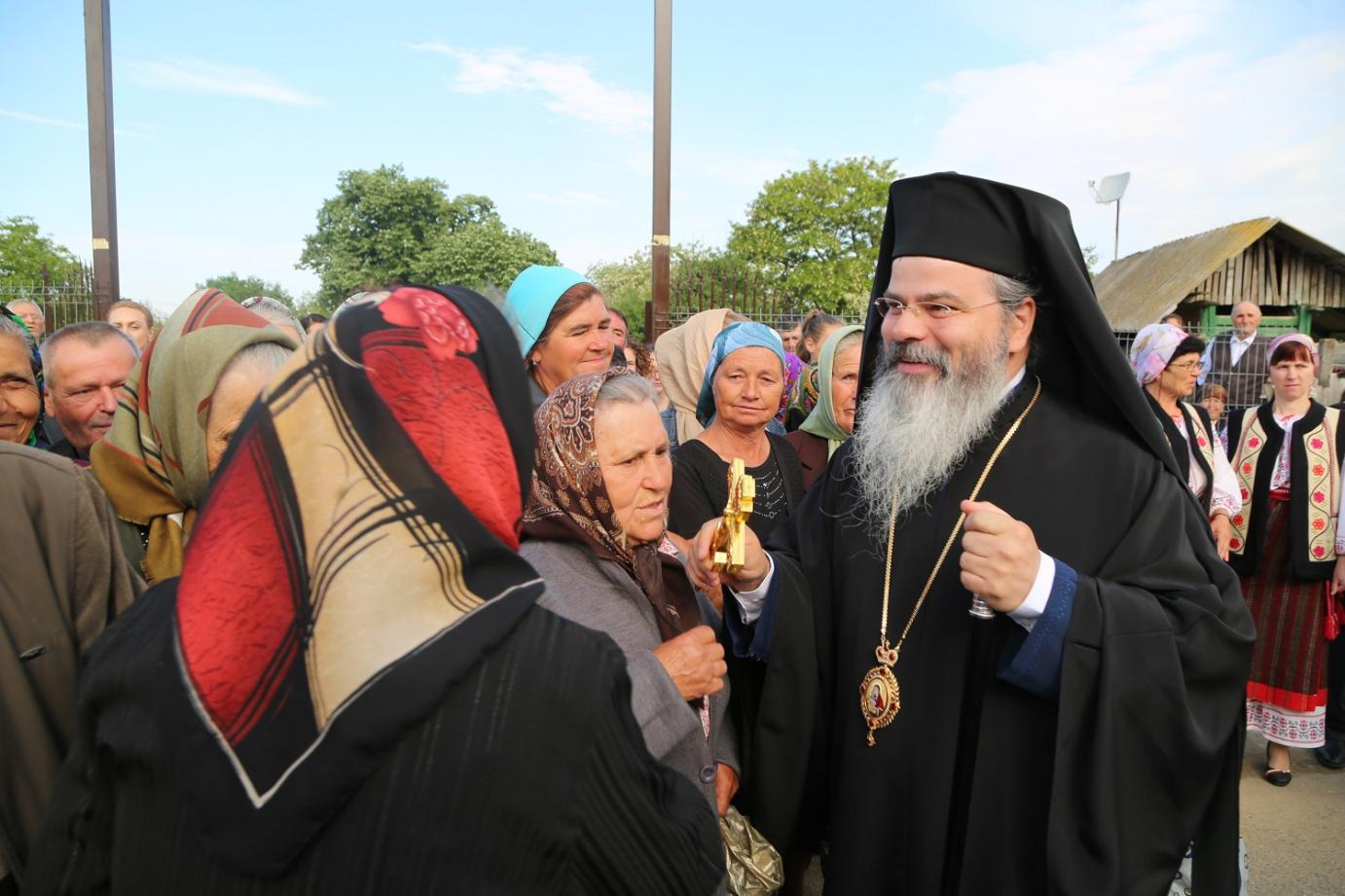 Preasfinţitul Ignatie: „Hristos este cel mai bun oftamolog, te vindecă de orbirea minţii”