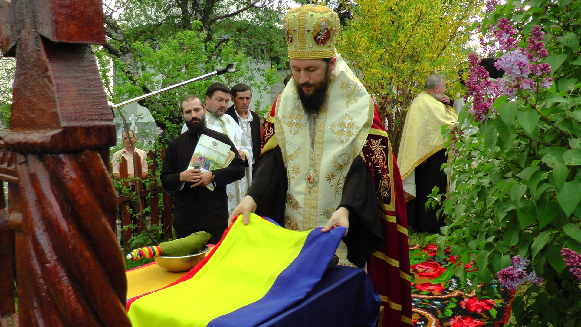 Festival de Artă Muzicală la Dorna Candreni – PS Damaschin Dorneanul: „Nu suntem numai trup, ci și suflet, iar acesta rămâne în veșnicie”