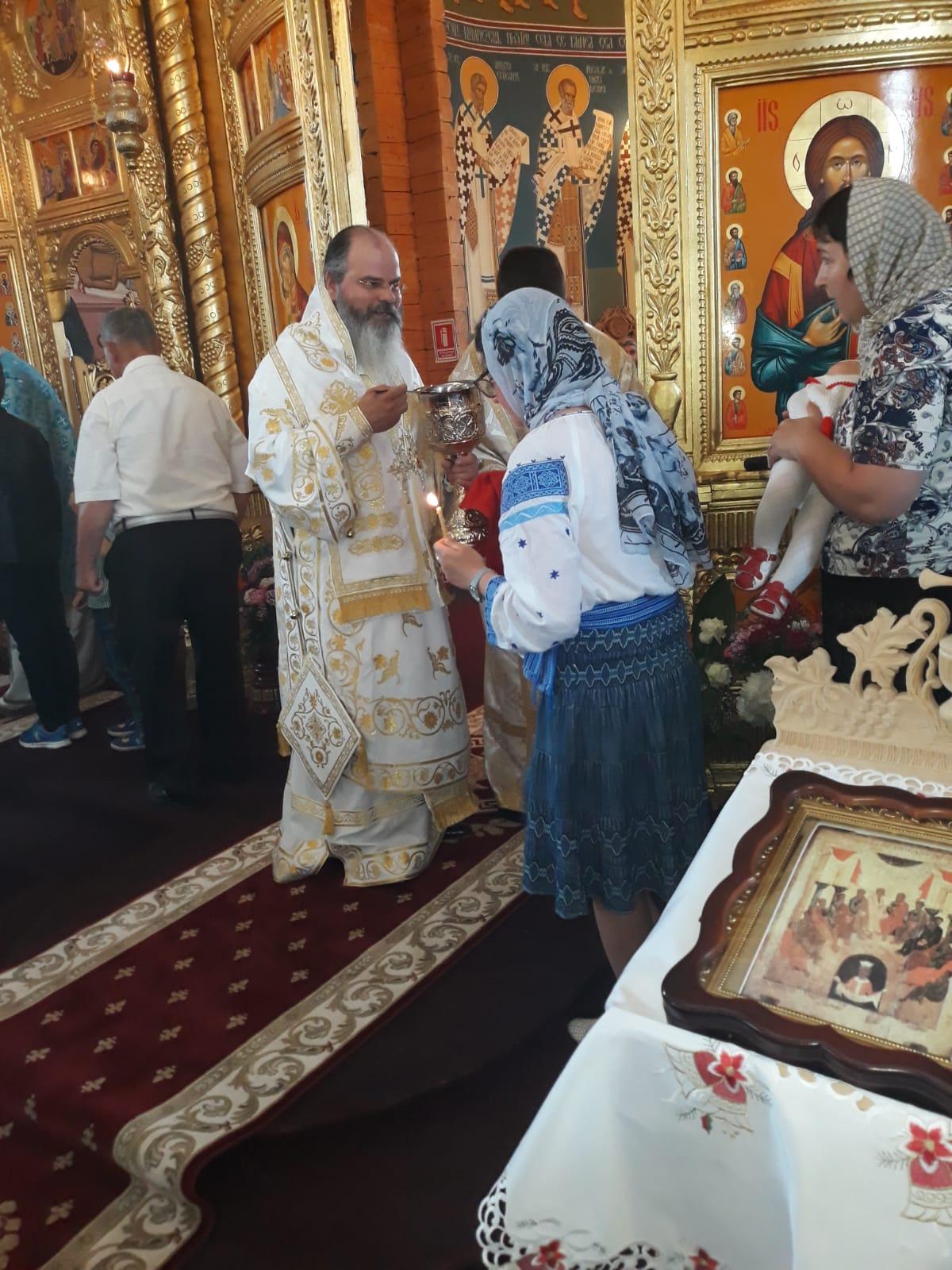 Preasfinţitul Ignatie: „Dacă nu avem încredinţarea că suntem îndrăgostiţi de a face binele, înseamnă că Duhul Sfânt nu este în noi, este un alt duh!”