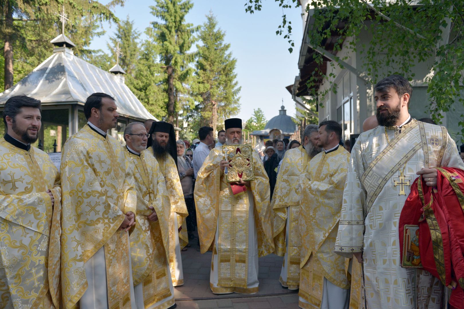 IPS Mitropolit Teofan a slujit la Biserica Vovidenia din Botoșani