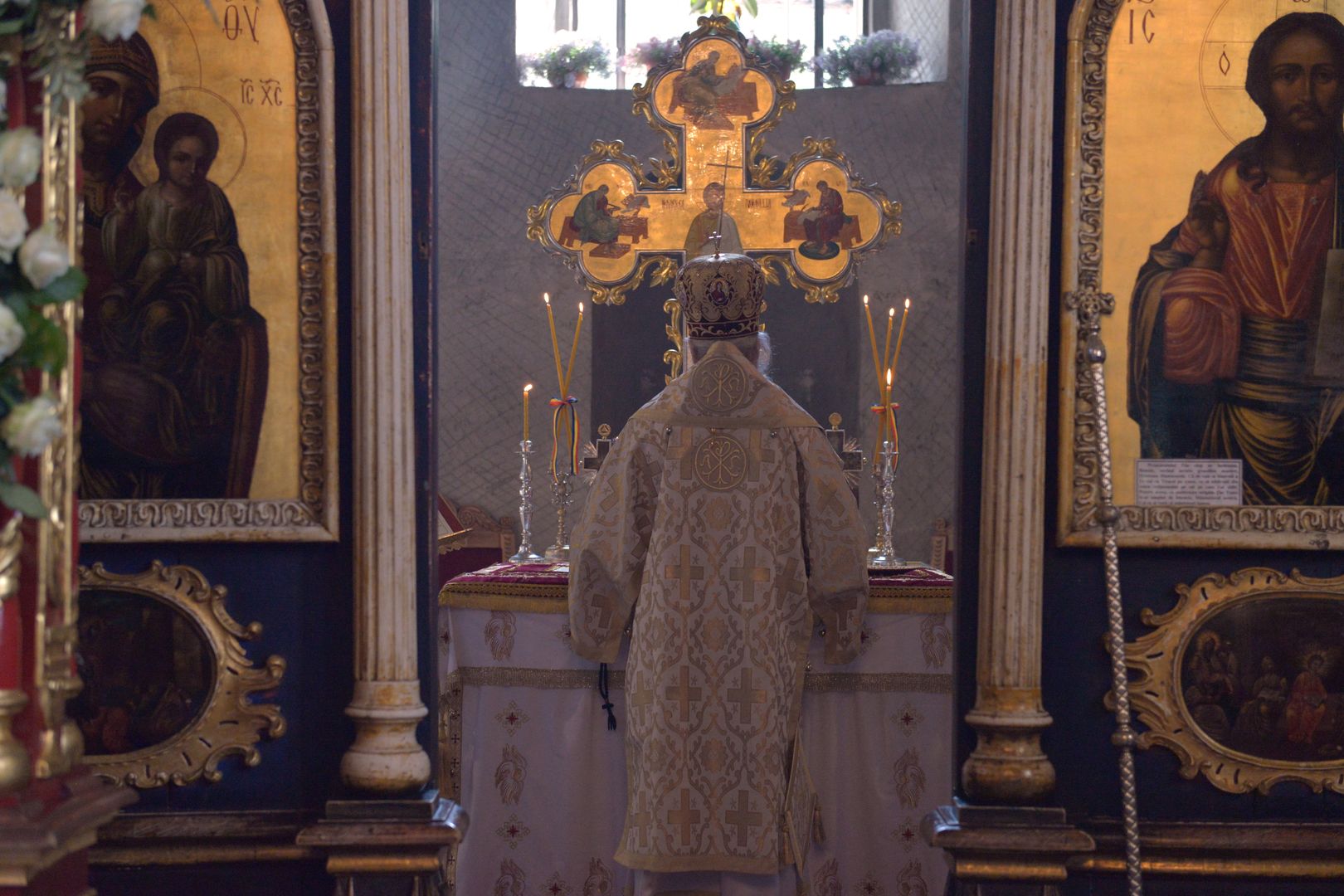 IPS Mitropolit Teofan a slujit la Biserica Vovidenia din Botoșani