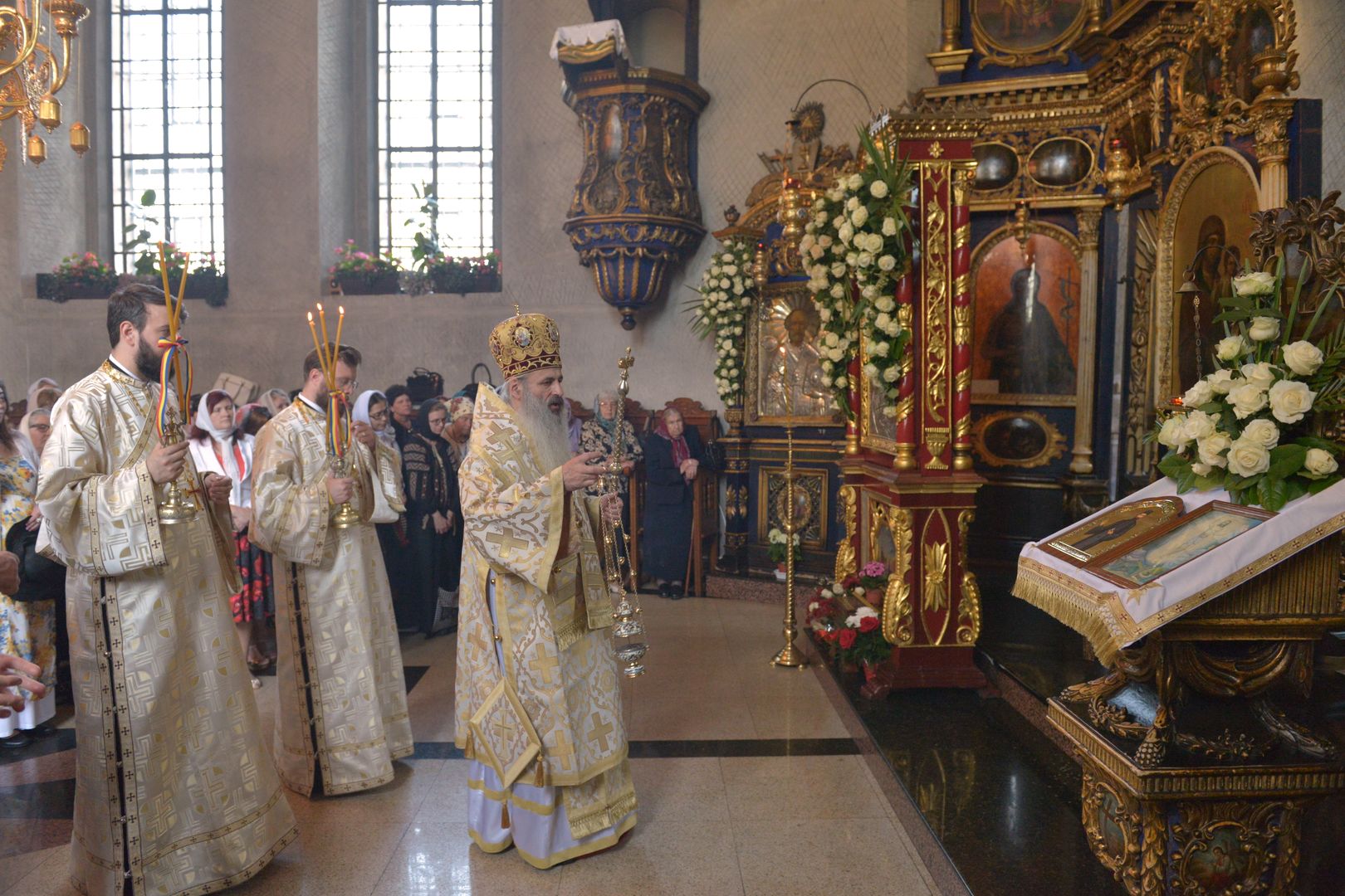 IPS Mitropolit Teofan a slujit la Biserica Vovidenia din Botoșani