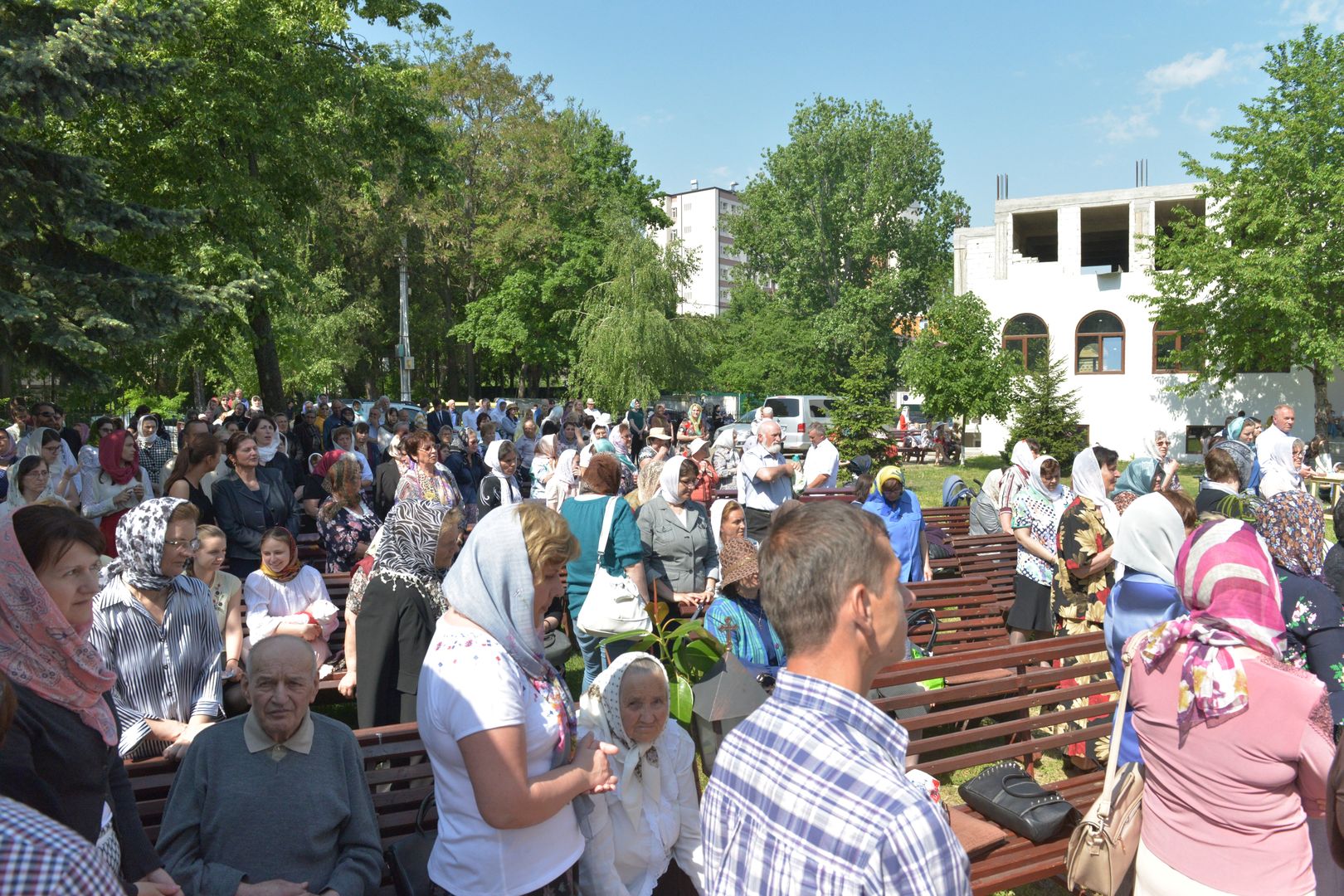 IPS Mitropolit Teofan a slujit la Biserica Vovidenia din Botoșani