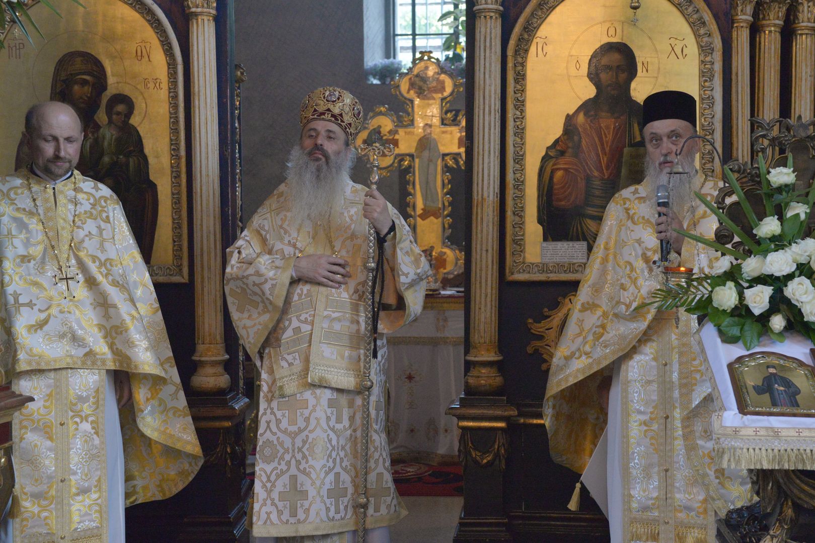 IPS Mitropolit Teofan a slujit la Biserica Vovidenia din Botoșani