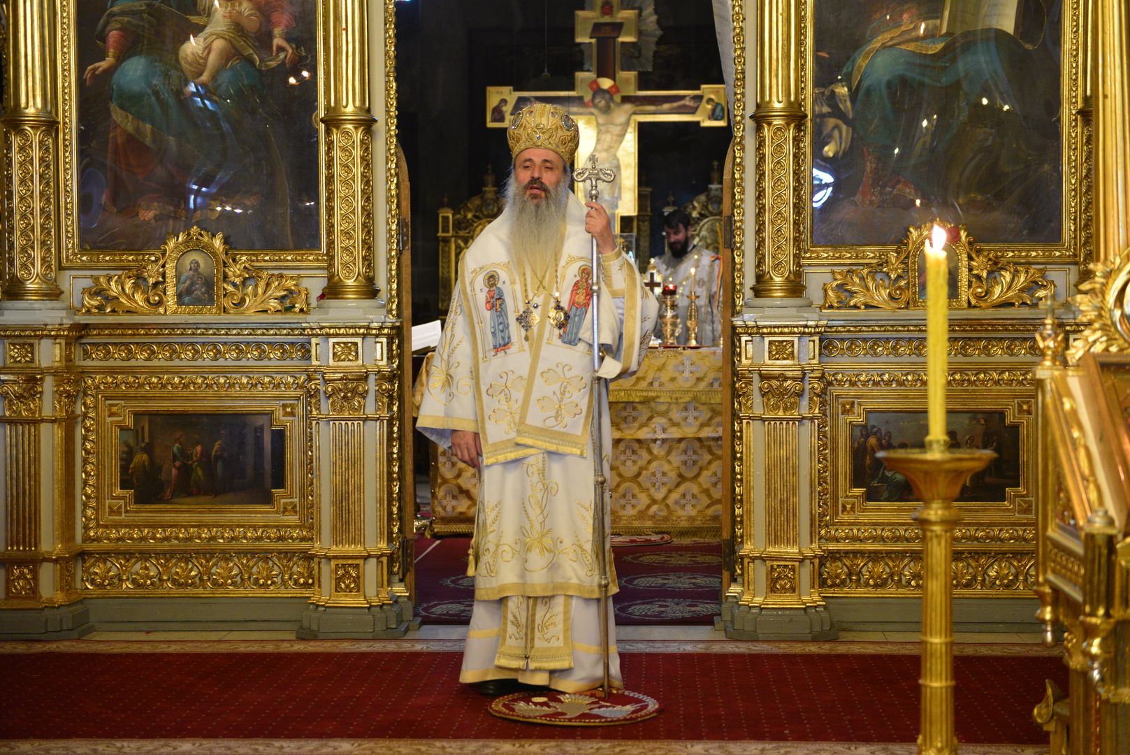 IPS Teofan a slujit în Duminica vindecării slăbănogului la Catedrala Mitropolitană din Iași