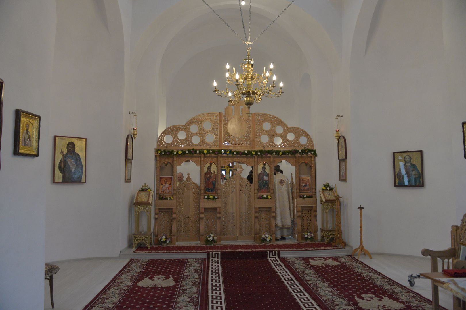 IPS Teofan la Parohia Drăgănești: „Va veni vremea când adevărații închinători se vor închina Tătălui iar aceasta este vremea Bisericii, a creștinilor”