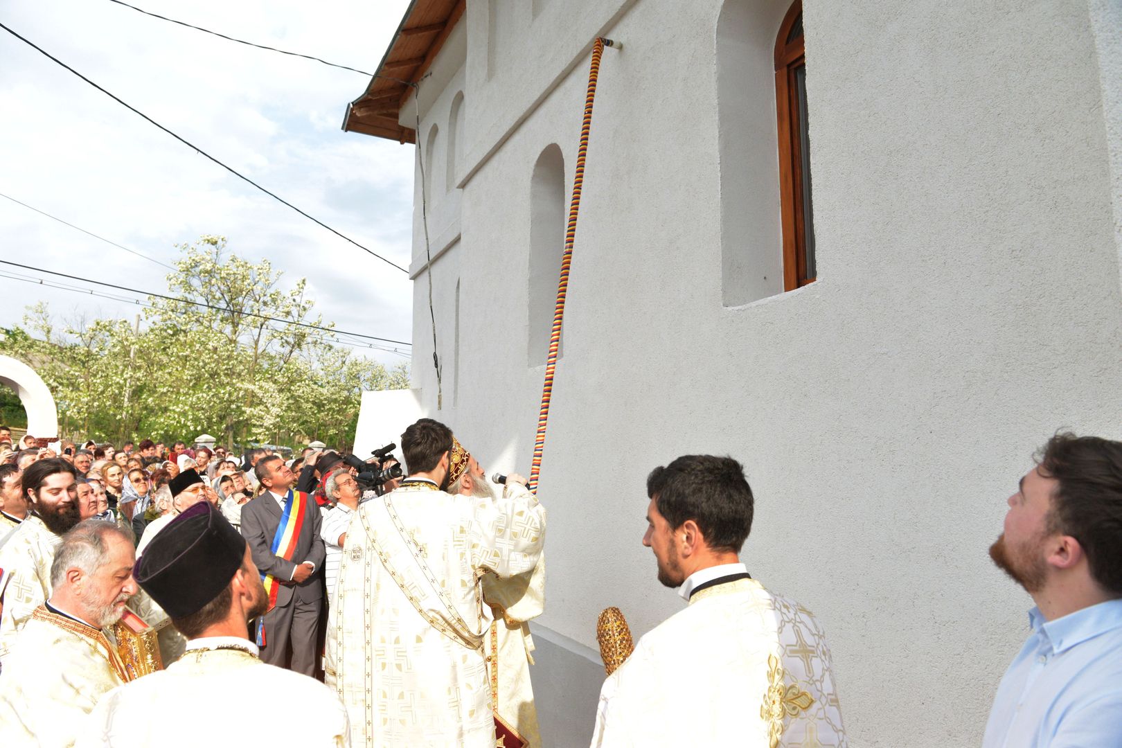 IPS Teofan la Parohia Drăgănești: „Va veni vremea când adevărații închinători se vor închina Tătălui iar aceasta este vremea Bisericii, a creștinilor”