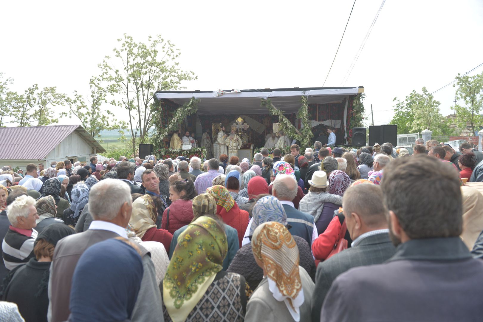 IPS Teofan la Parohia Drăgănești: „Va veni vremea când adevărații închinători se vor închina Tătălui iar aceasta este vremea Bisericii, a creștinilor”