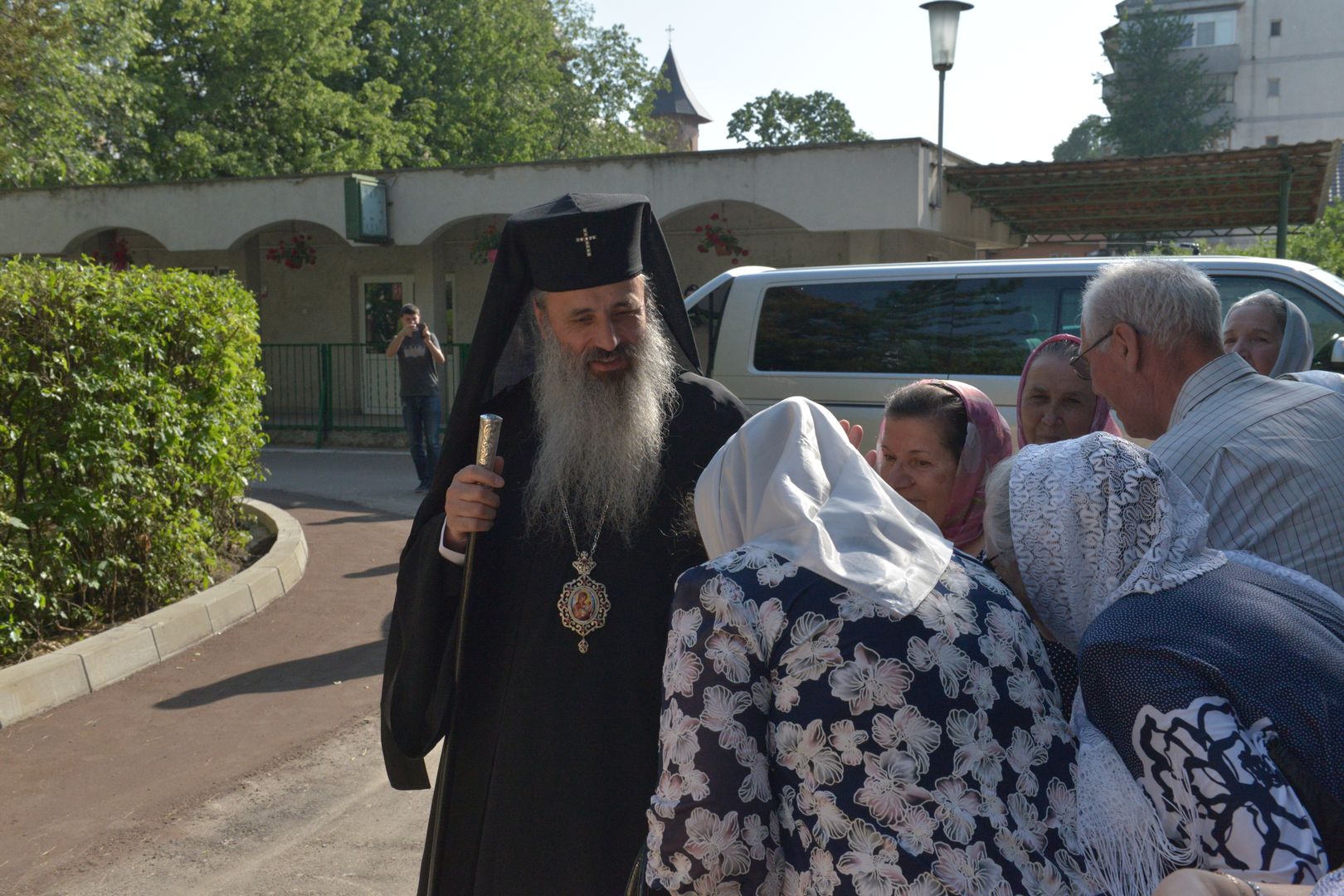 IPS Teofan a sfințit Capela Maternității din Botoșani: „Dumnezeu a împrumutat din puterea Sa creatoare oamenilor să facă suflet și trup de om”