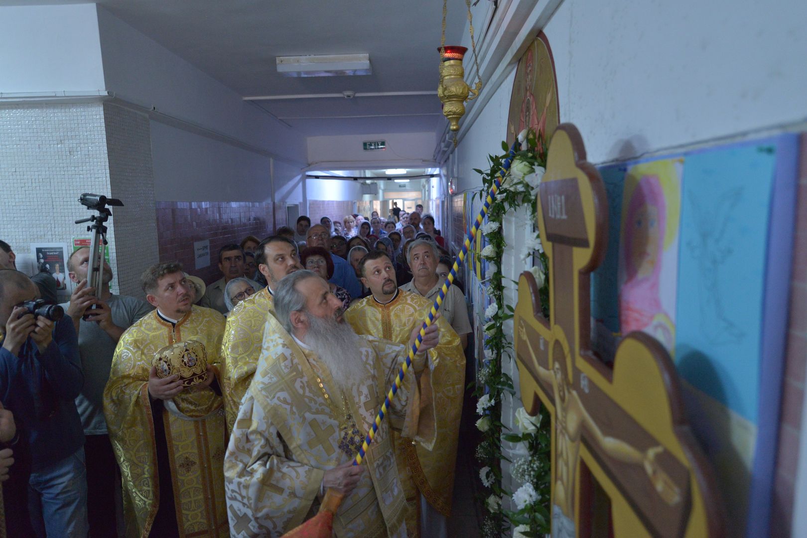 IPS Teofan a sfințit Capela Maternității din Botoșani: „Dumnezeu a împrumutat din puterea Sa creatoare oamenilor să facă suflet și trup de om”