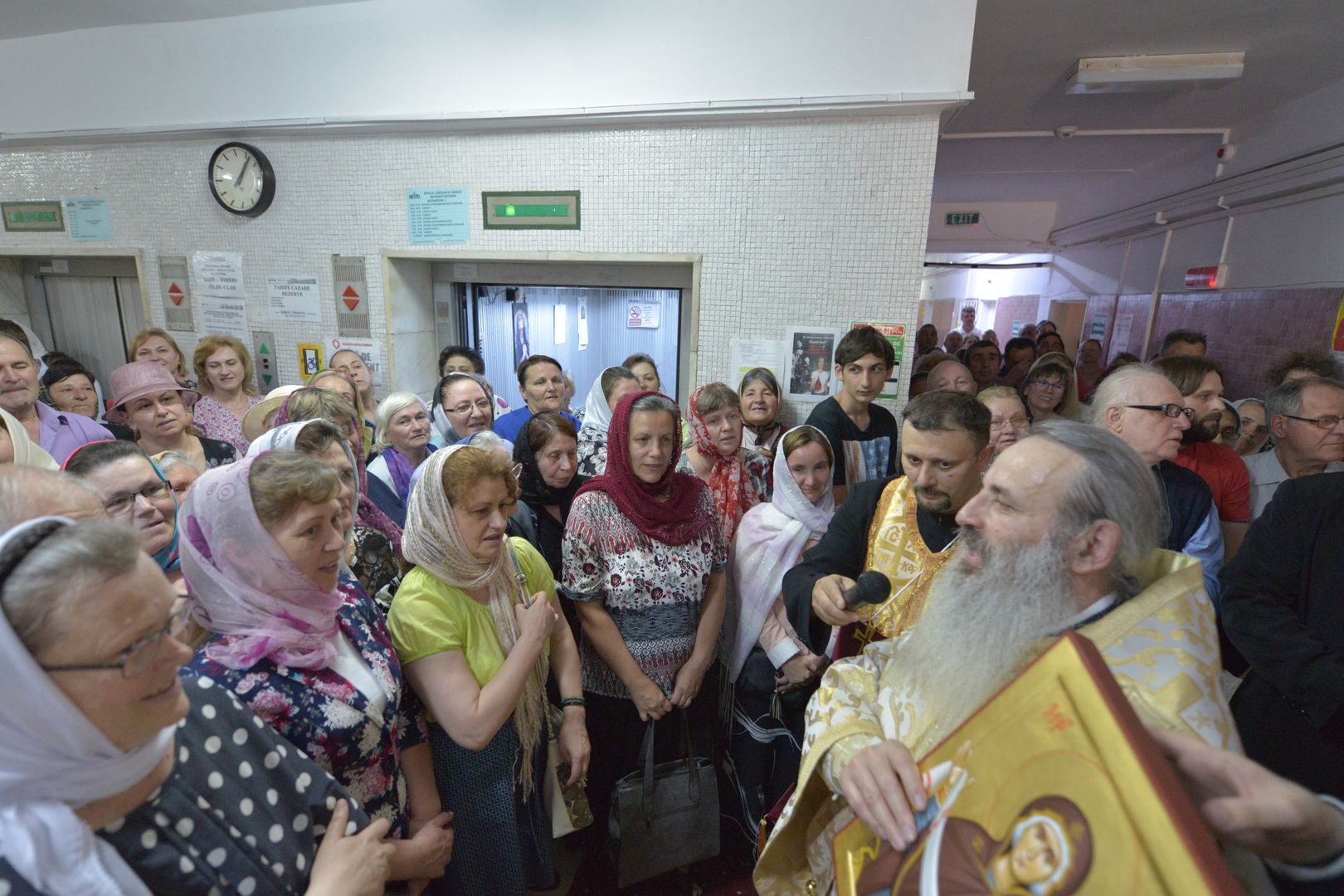 IPS Teofan a sfințit Capela Maternității din Botoșani: „Dumnezeu a împrumutat din puterea Sa creatoare oamenilor să facă suflet și trup de om”