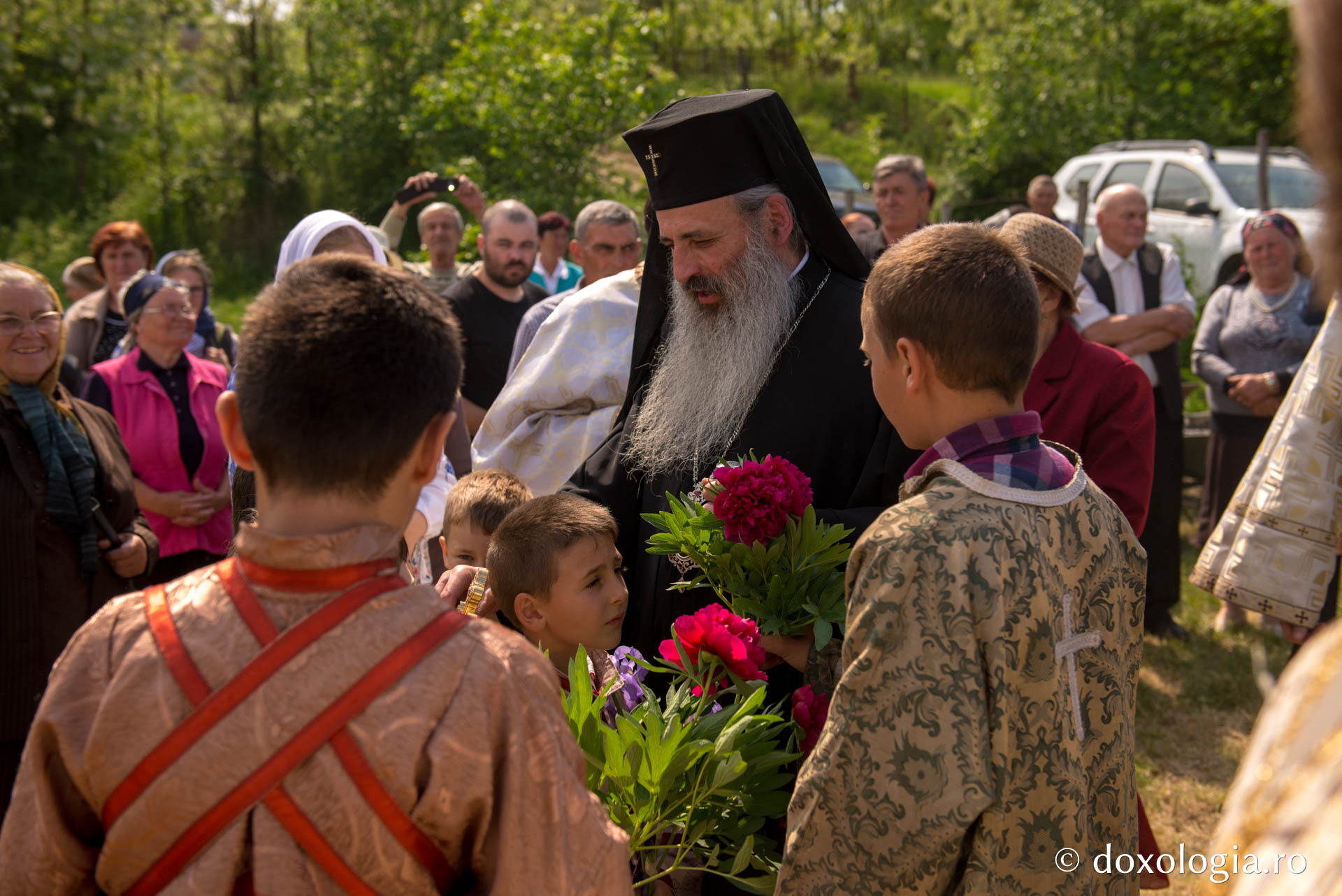 Punerea pietrei de temelie pentru noua biserică din Parohia Rediu-Răuseni