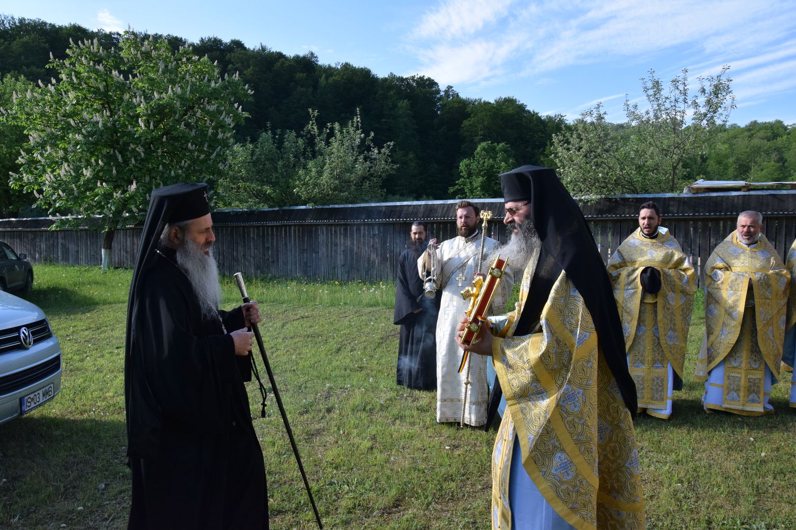 Paraclisul Schitului Icoana Nouă - Neamț a fost sfințit de IPS Teofan