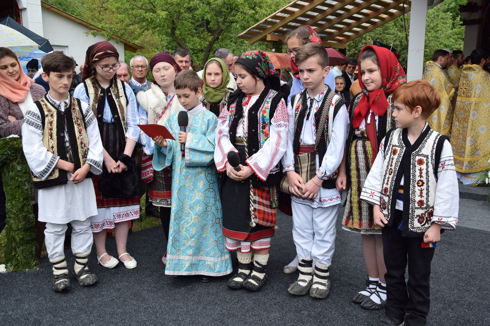 Paraclisul Schitului Icoana Nouă - Neamț a fost sfințit de IPS Teofan