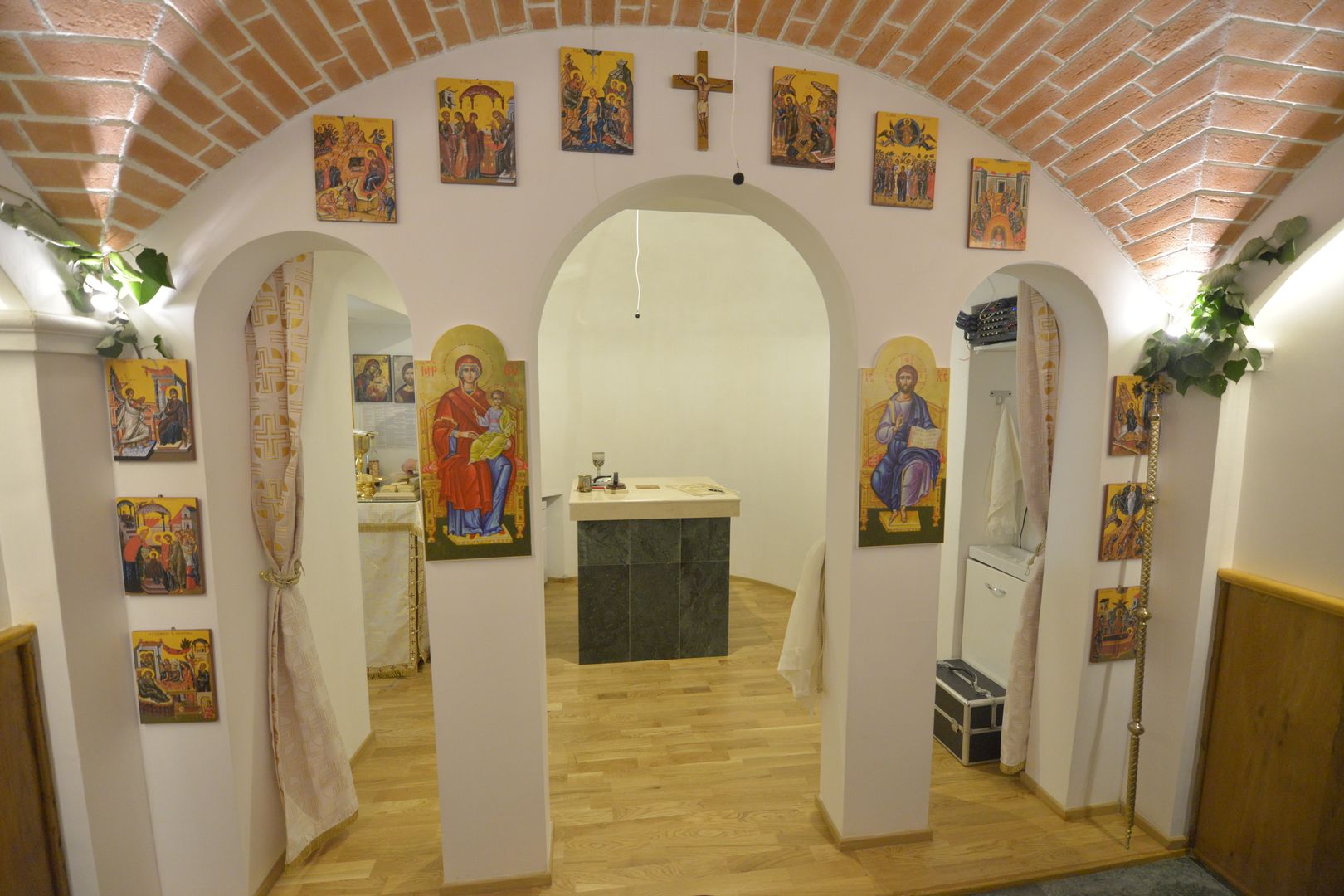 Paraclisul „Sfânta Treime” al Spitalului Providența a fost târnosit