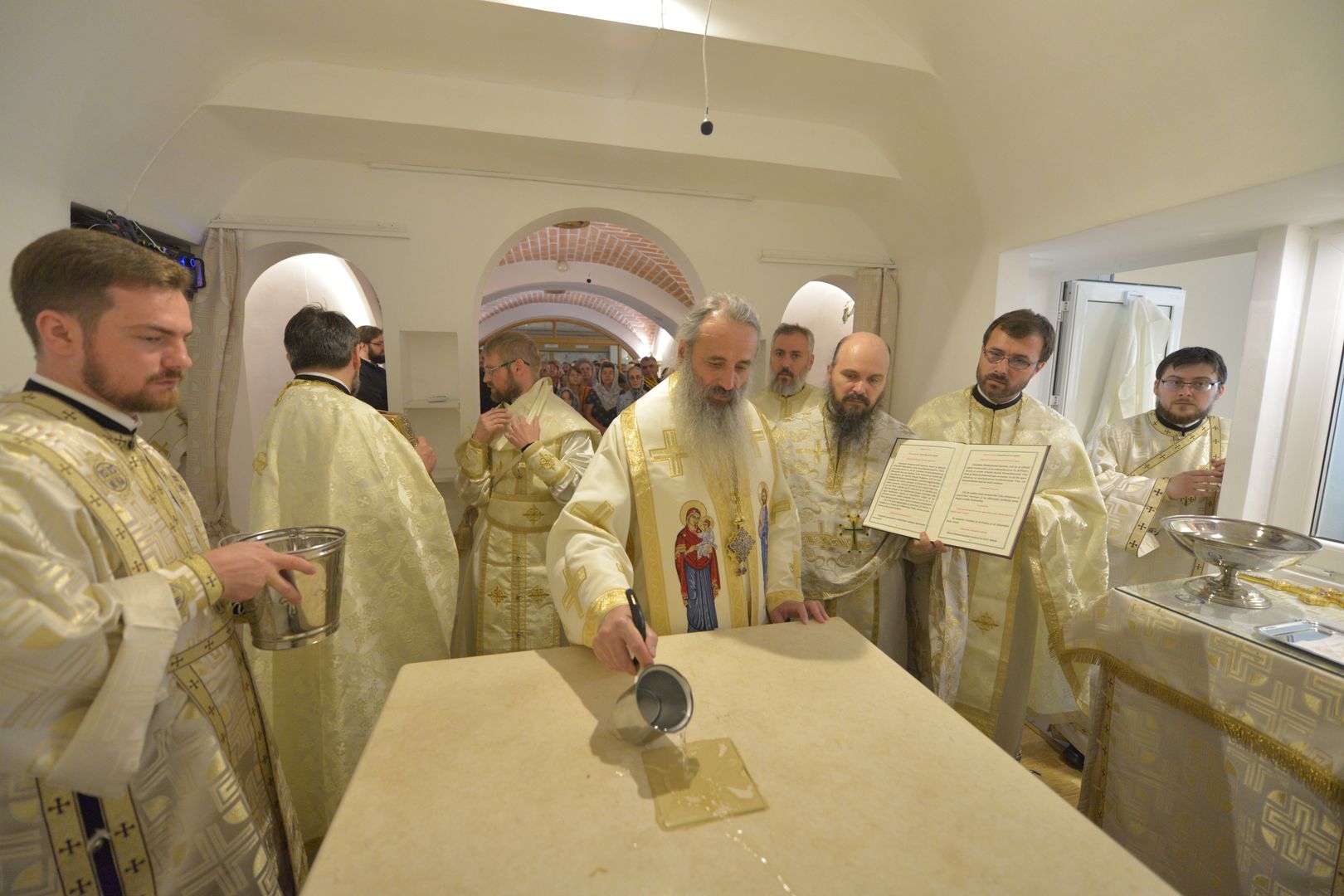 Paraclisul „Sfânta Treime” al Spitalului Providența a fost târnosit