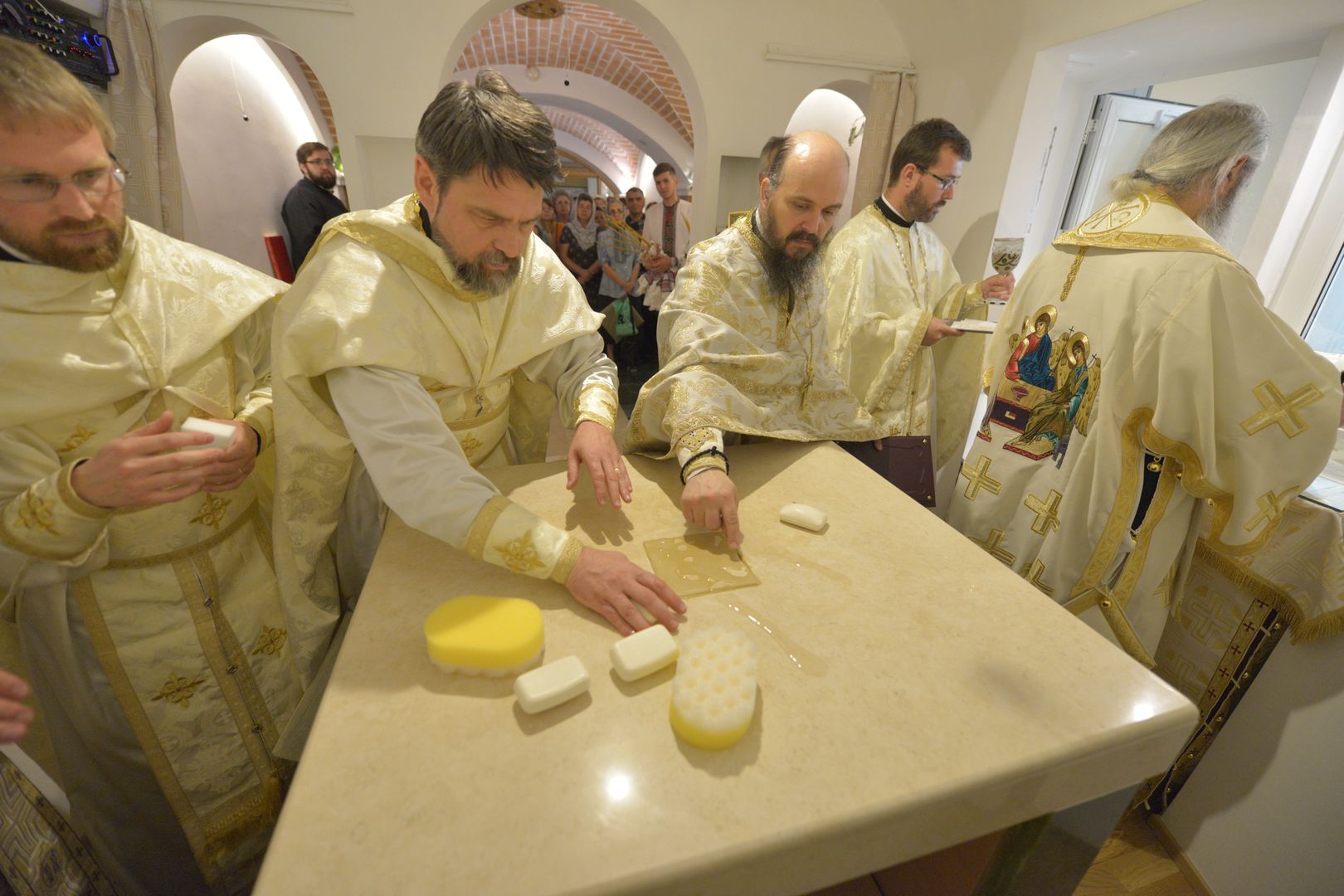 Paraclisul „Sfânta Treime” al Spitalului Providența a fost târnosit