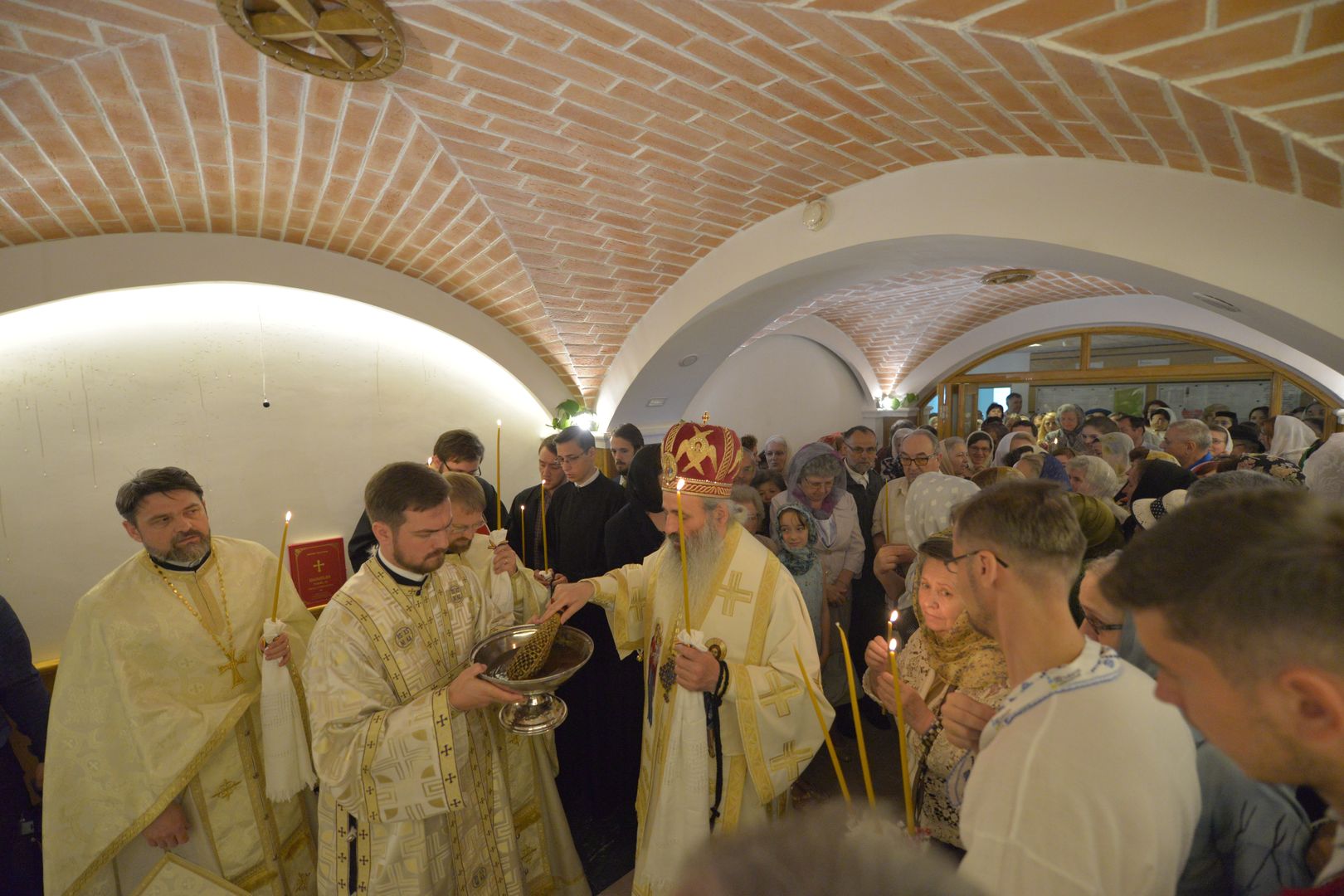 Paraclisul „Sfânta Treime” al Spitalului Providența a fost târnosit