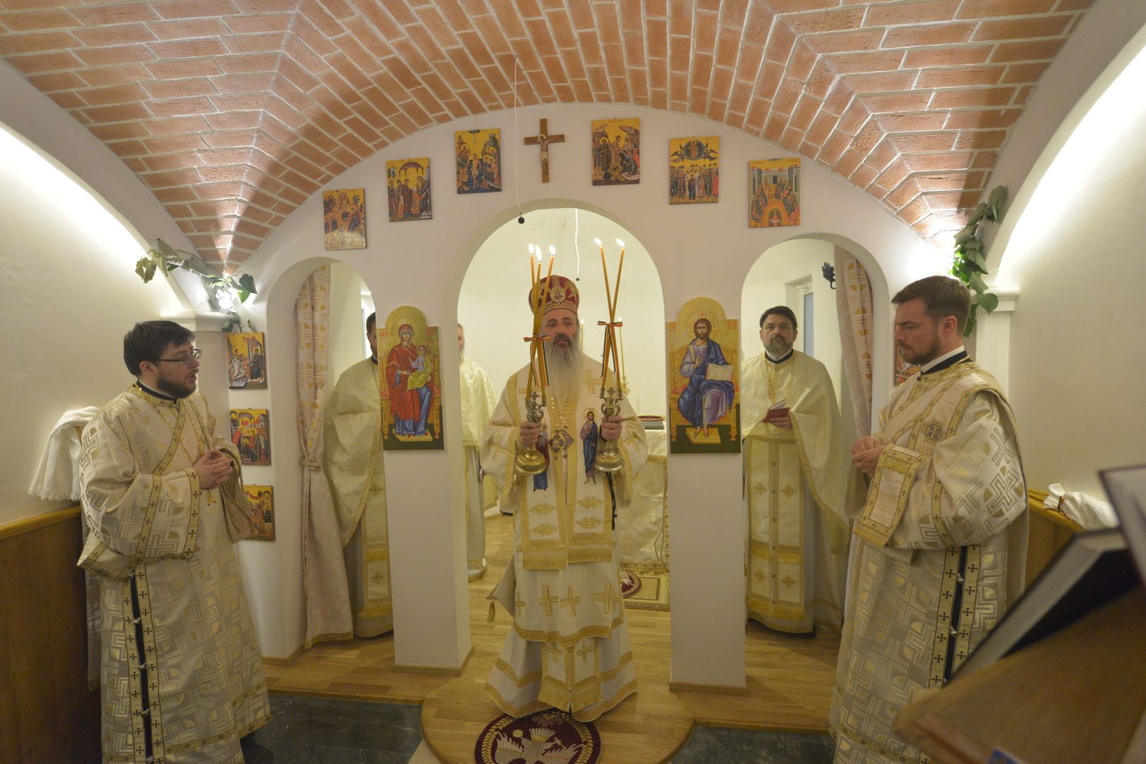 Paraclisul „Sfânta Treime” al Spitalului Providența a fost târnosit