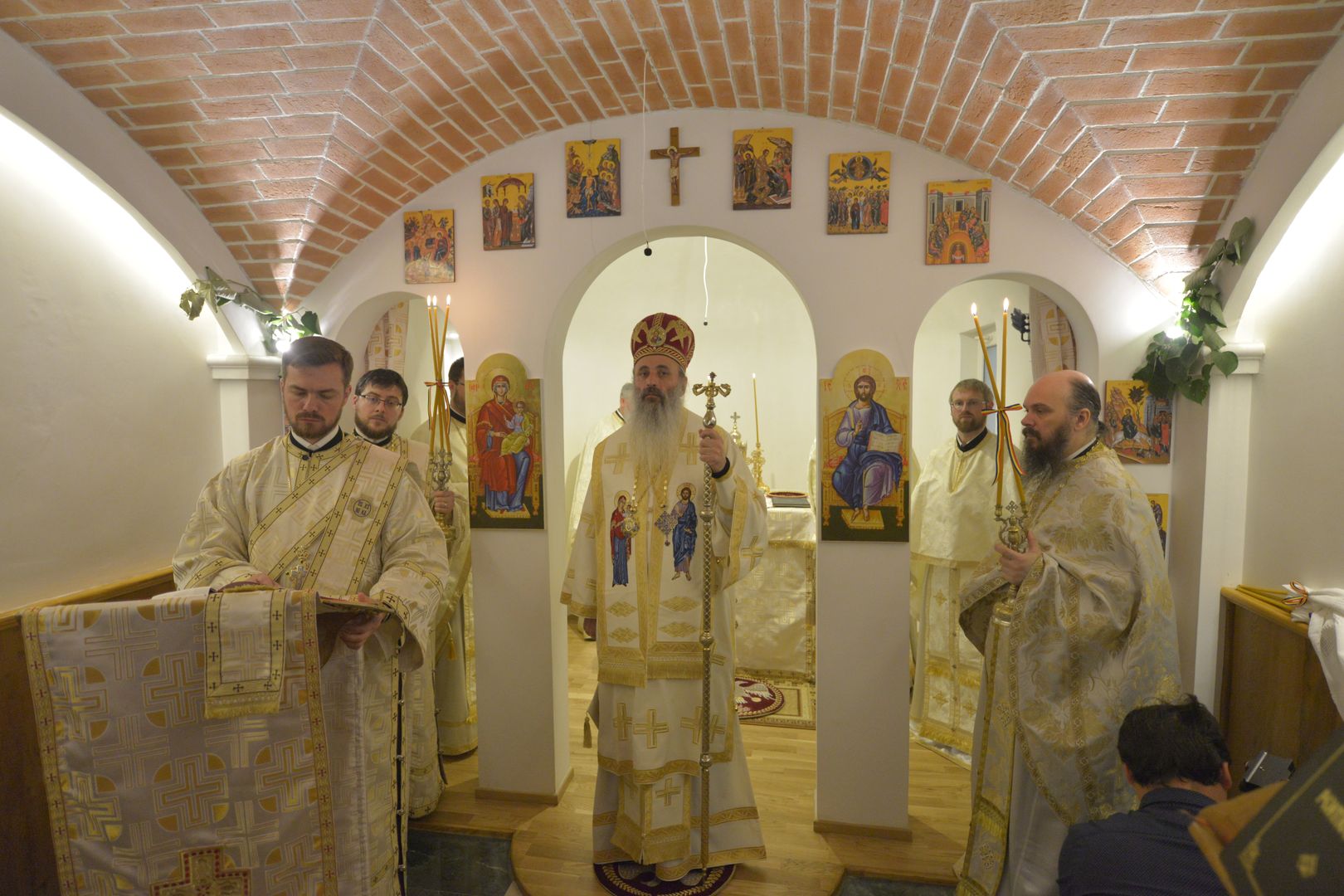 Paraclisul „Sfânta Treime” al Spitalului Providența a fost târnosit