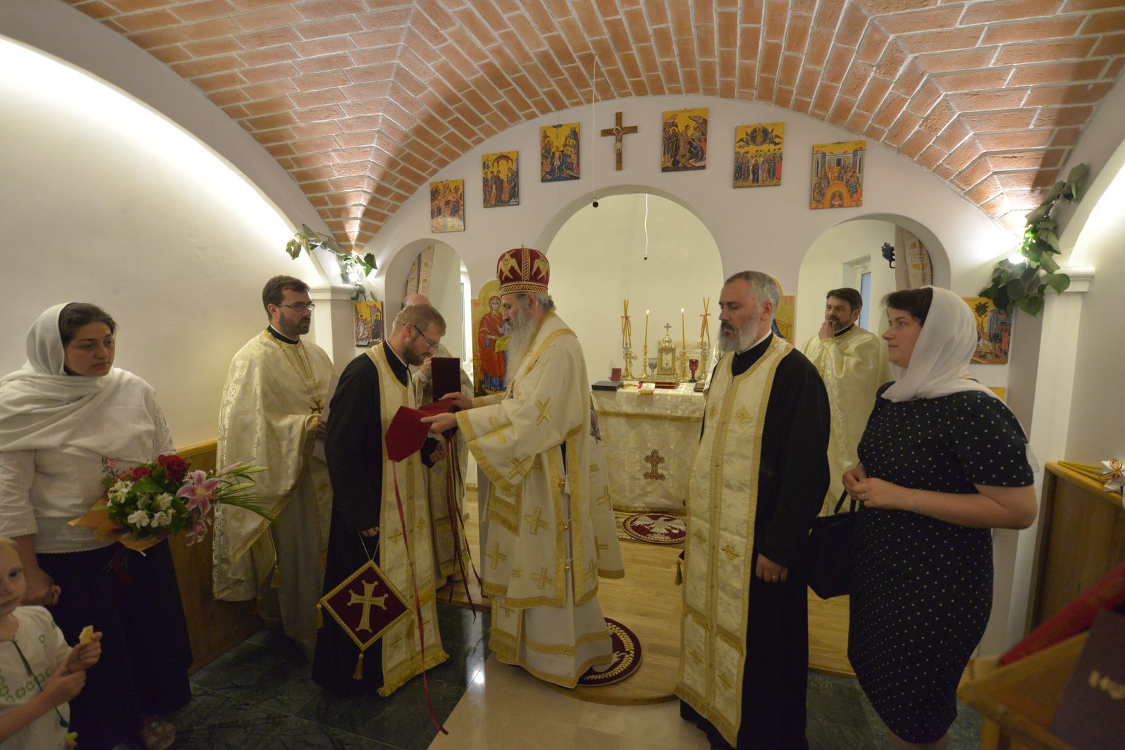 Paraclisul „Sfânta Treime” al Spitalului Providența a fost târnosit