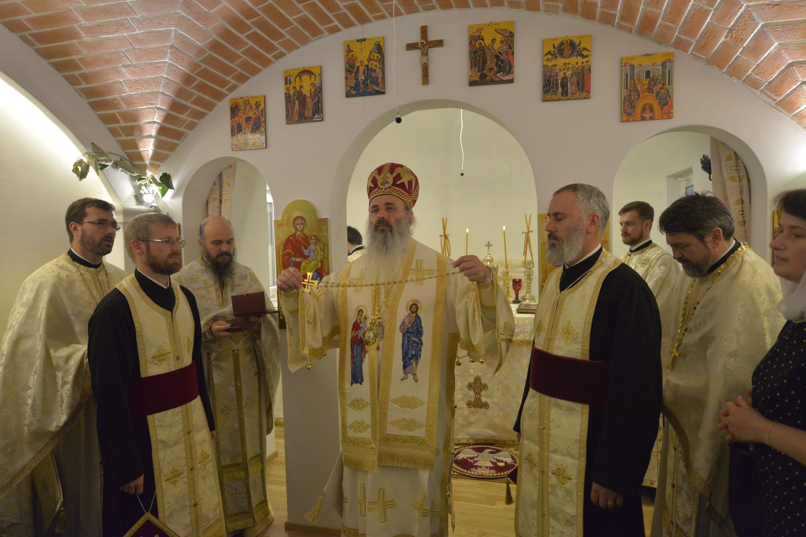 Paraclisul „Sfânta Treime” al Spitalului Providența a fost târnosit