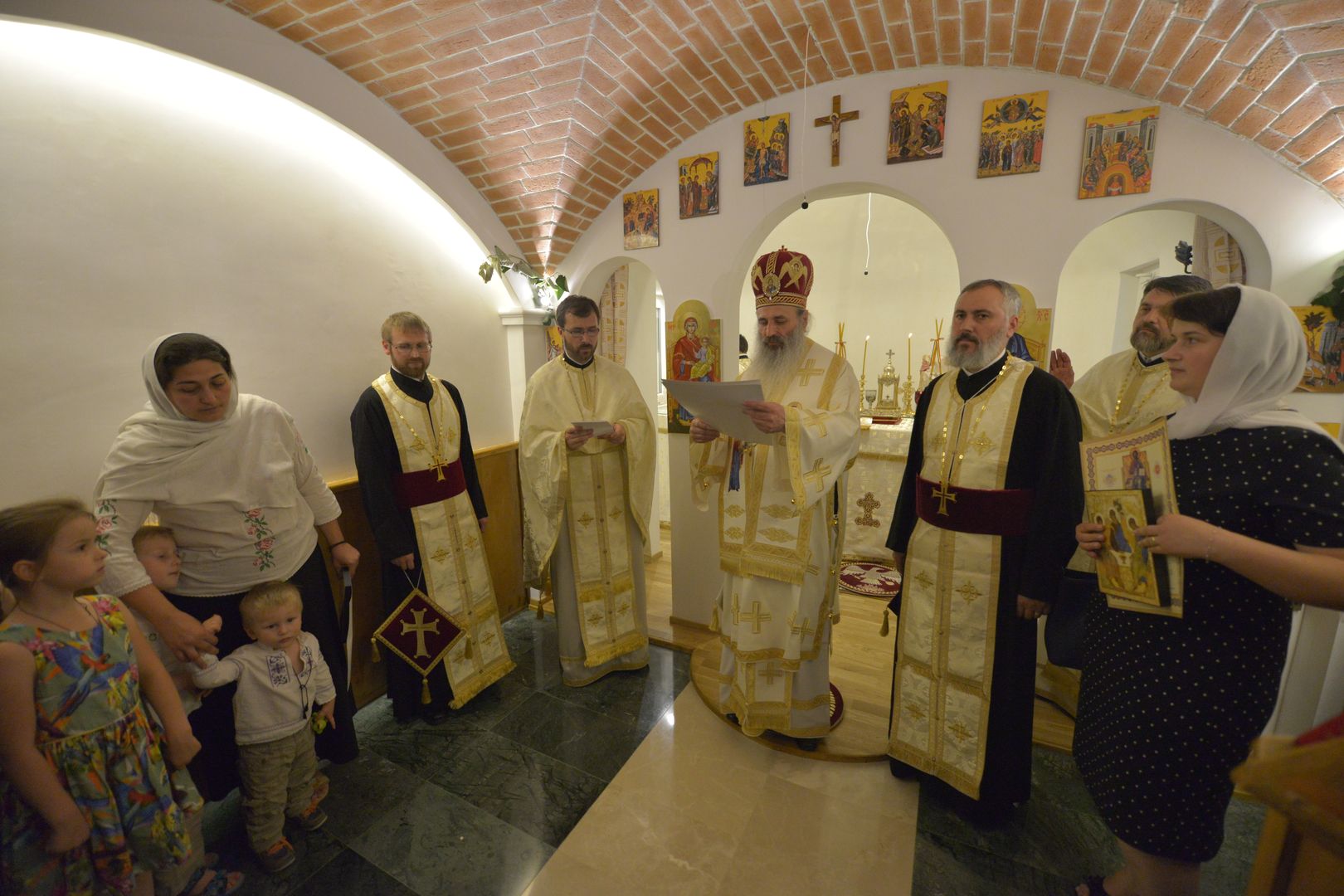 Paraclisul „Sfânta Treime” al Spitalului Providența a fost târnosit