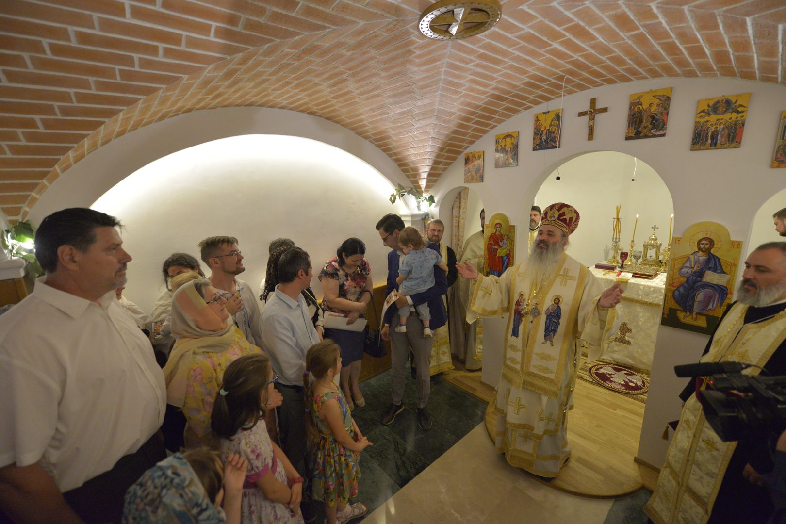 Paraclisul „Sfânta Treime” al Spitalului Providența a fost târnosit