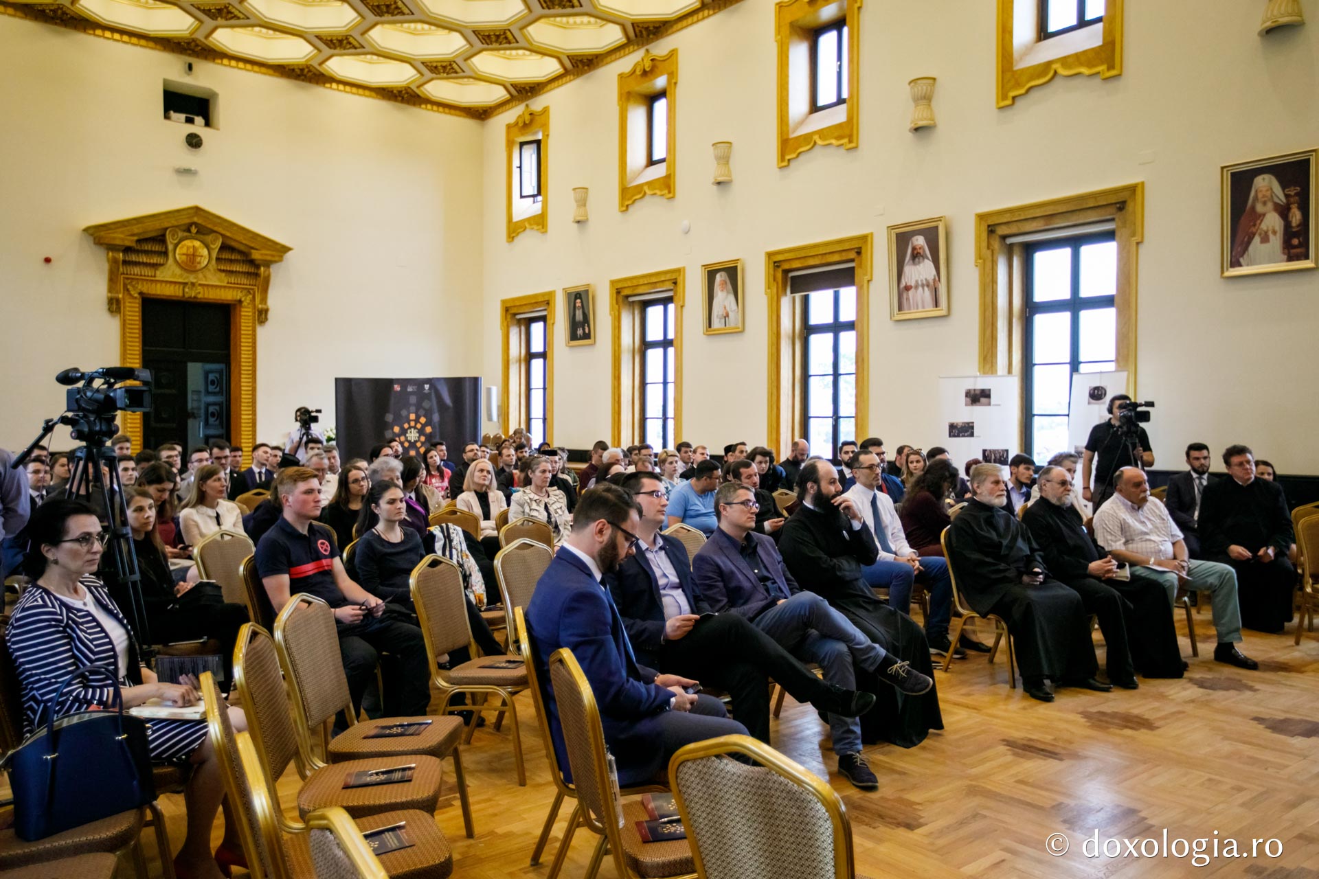 foto: pr. Silviu Cluci La Iaşi a început Simpozionul „Stăniloae“