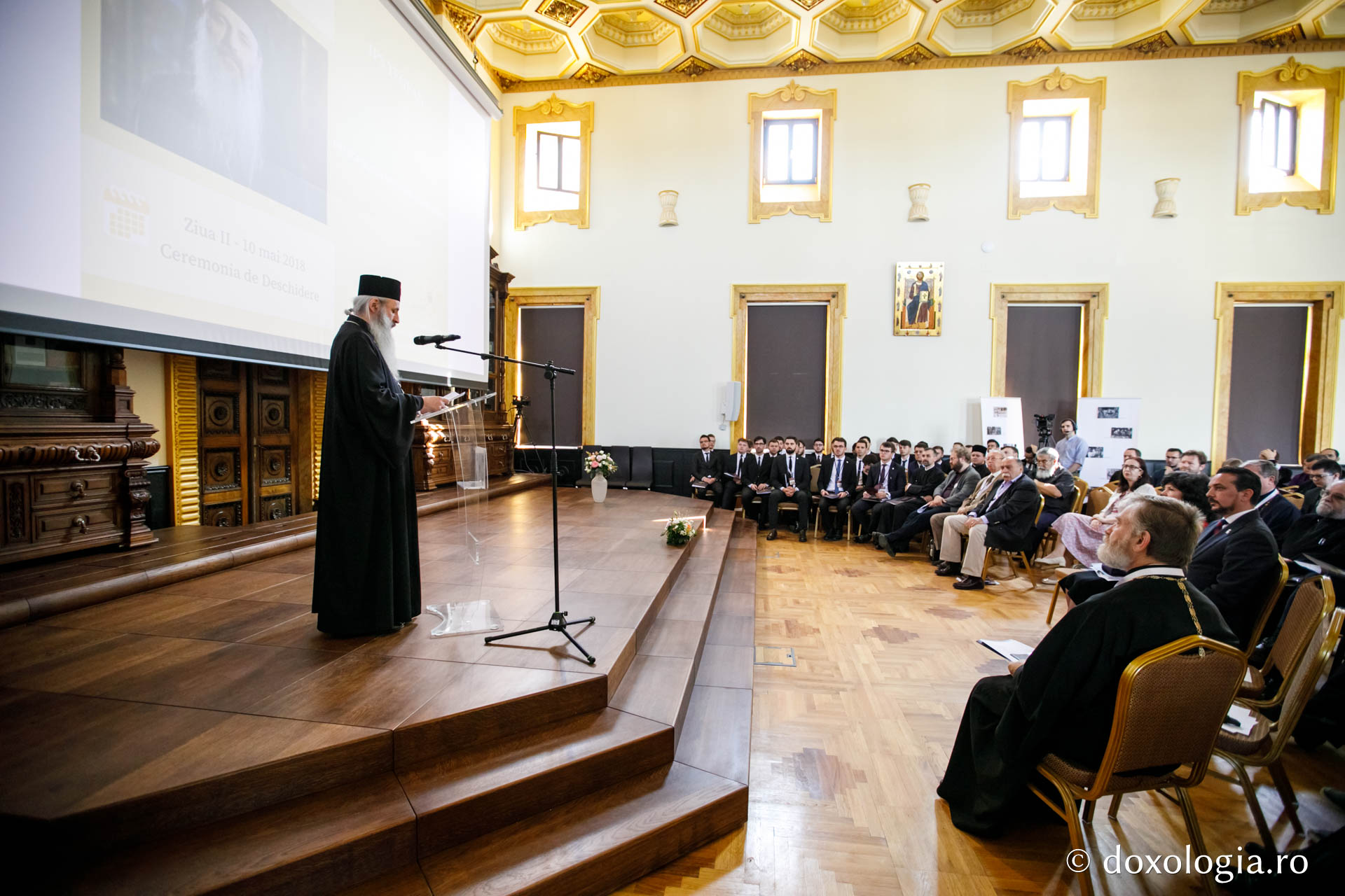 Simpozionul „Stăniloae” – Radu Preda: „Identitatea nu se definește prin delimitări față de alții ci este reperabilă pentru că este parte a unui întreg mai mare”