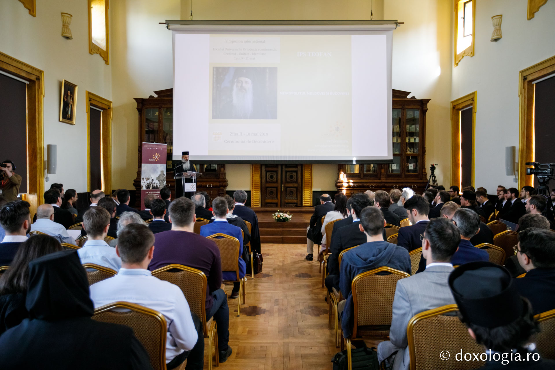 Simpozionul „Stăniloae” – Radu Preda: „Identitatea nu se definește prin delimitări față de alții ci este reperabilă pentru că este parte a unui întreg mai mare”