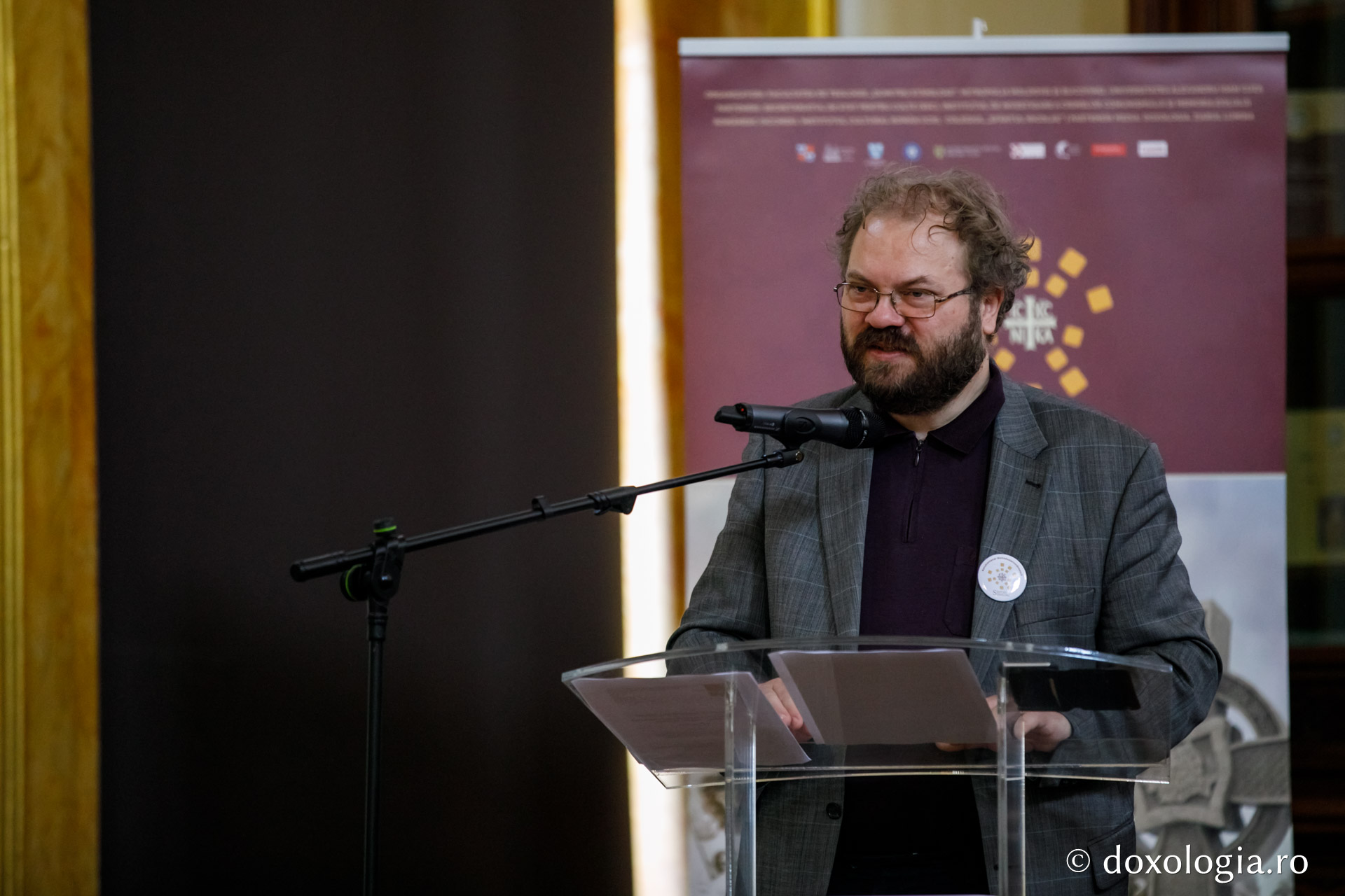 Simpozionul „Stăniloae” – Radu Preda: „Identitatea nu se definește prin delimitări față de alții ci este reperabilă pentru că este parte a unui întreg mai mare”