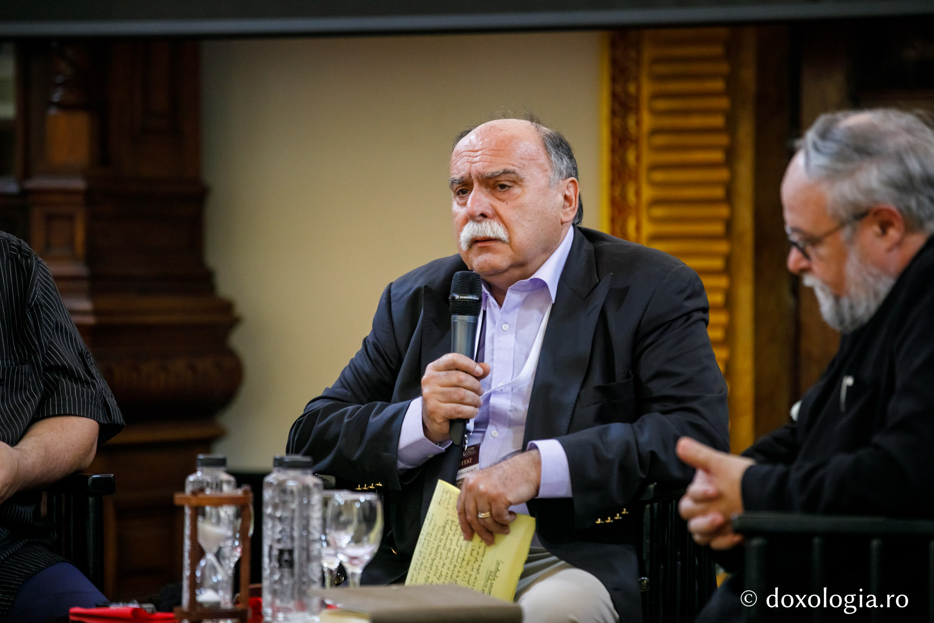 Simpozionul „Stăniloae” – Radu Preda: „Identitatea nu se definește prin delimitări față de alții ci este reperabilă pentru că este parte a unui întreg mai mare”