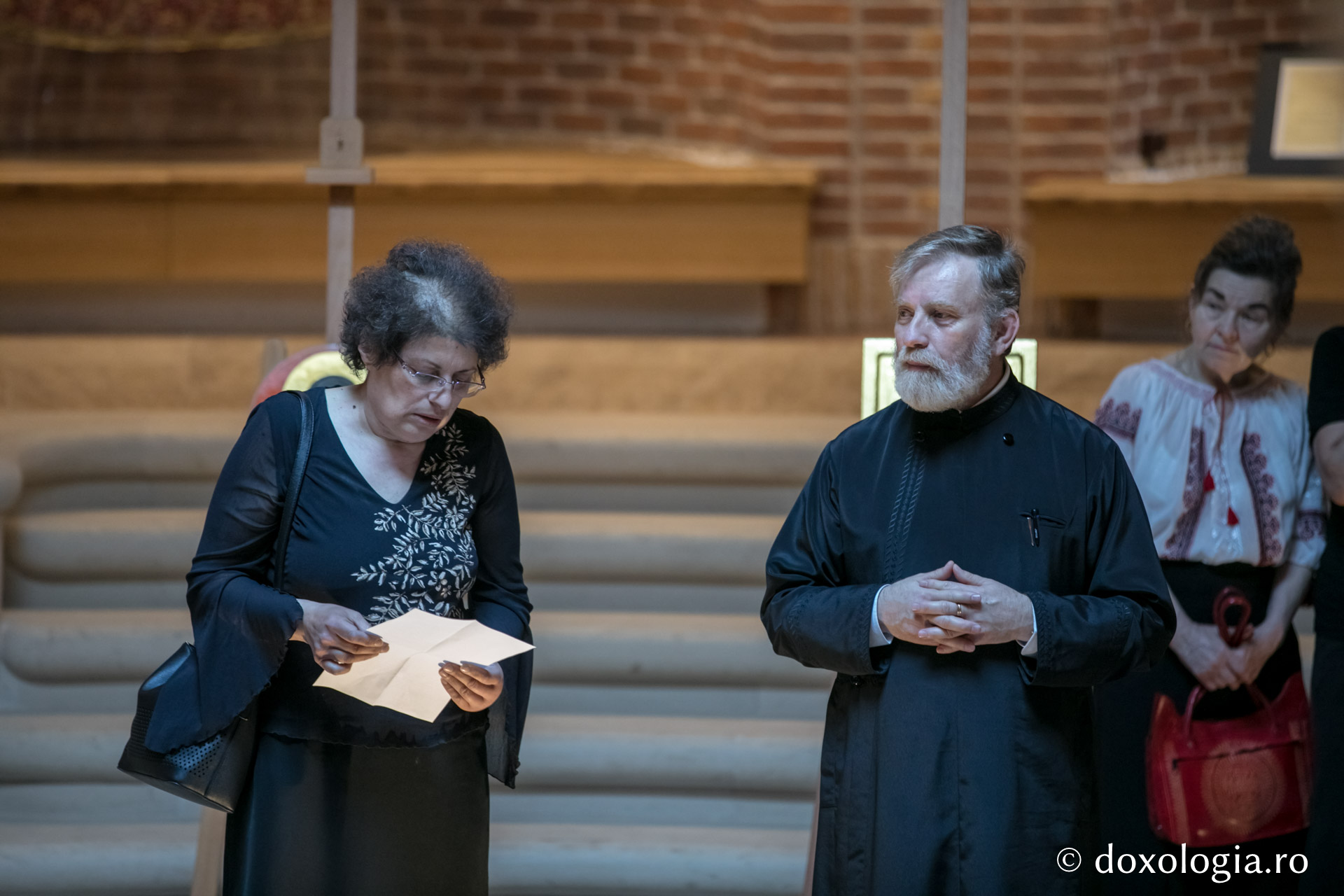 foto: pr. Silviu Cluci Expoziție de icoane la Muzeul Mitropolitan: Dar în dar – In memoriam Vasile Doroftei