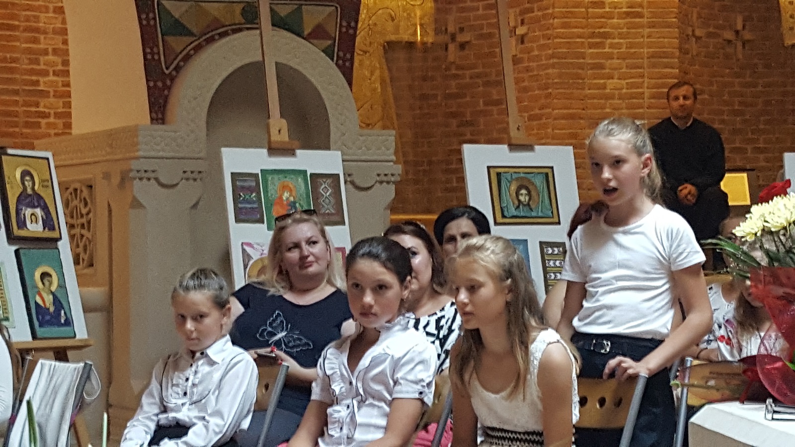 Expoziție de icoane în Sala Baptisterium a Muzeului Mitropolitan din Iași: „Har, talent și dăruire” Expoziție de icoane în Sala Baptisterium a Muzeului Mitropolitan din Iași: „Har, talent și dăruire”