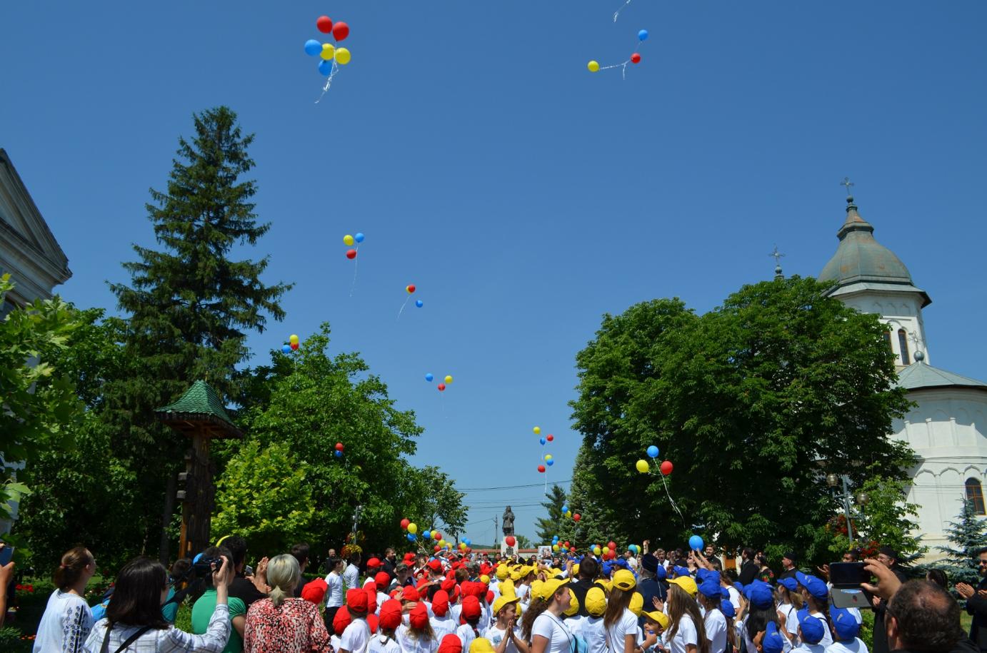 Preasfințitul Ignatie: „Noi îi iubim pe copii pentru ceea ce sunt, nu pentru ceea ce au” (galerie foto)