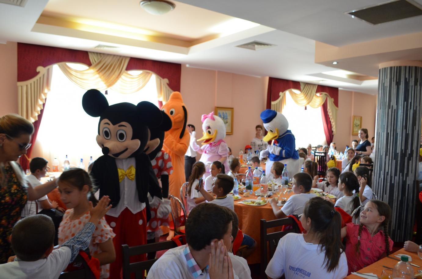 Preasfințitul Ignatie: „Noi îi iubim pe copii pentru ceea ce sunt, nu pentru ceea ce au” (galerie foto)