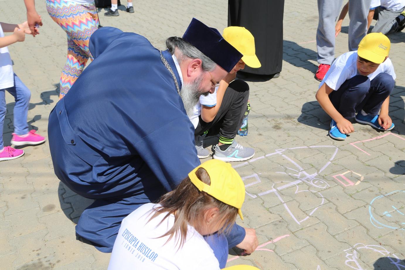 Preasfințitul Ignatie: „Noi îi iubim pe copii pentru ceea ce sunt, nu pentru ceea ce au” (galerie foto)