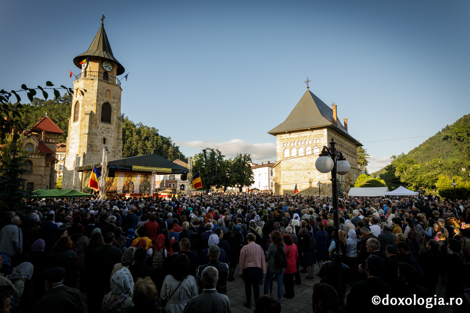 Proclamare la Piatra-Neamț a canonizării Sfântului Gheorghe Pelerinul: „Acest om a fost stâlp și prezență a lui Dumnezeu în viața cetății”