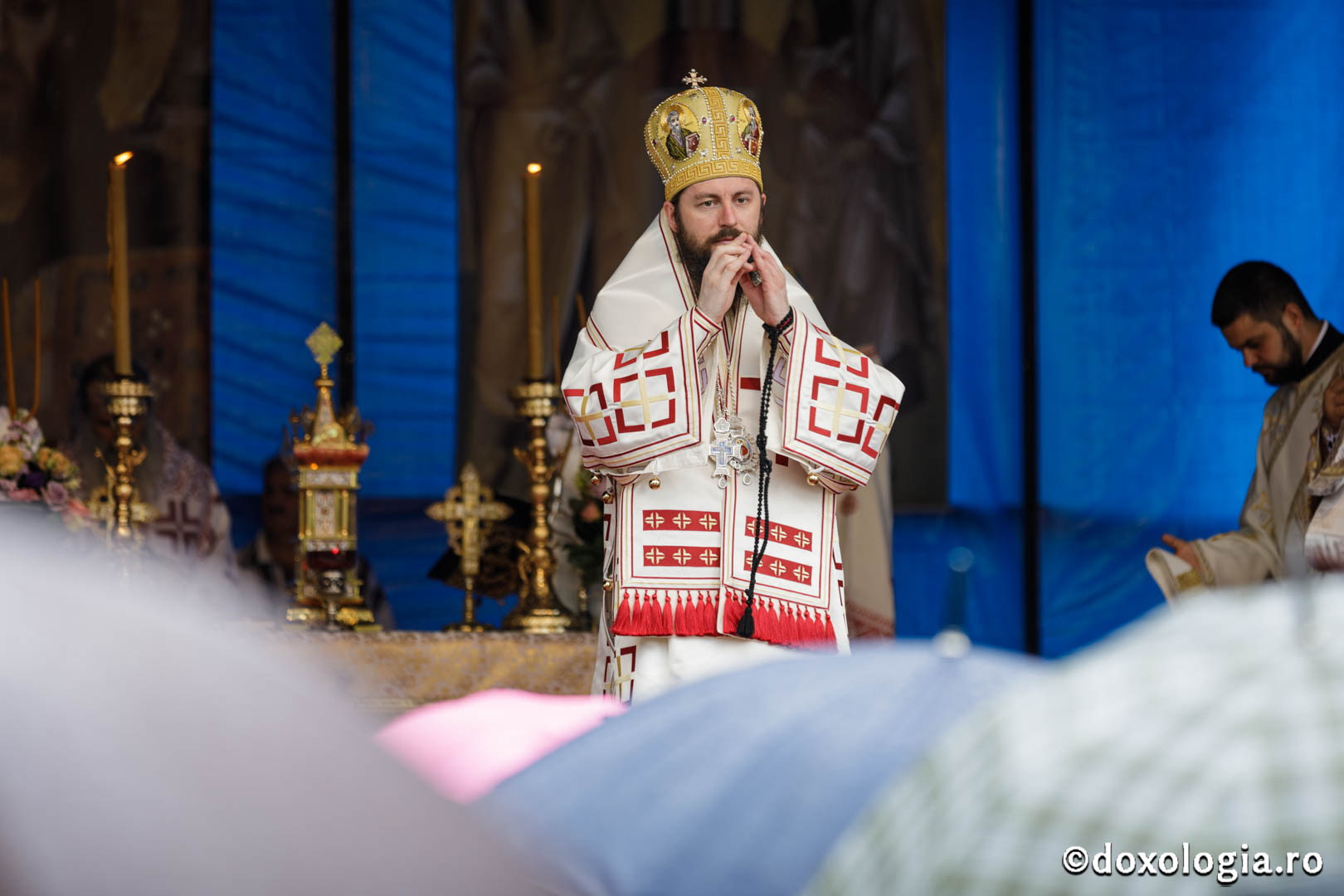 Hramul Catedralei Episcopale din Huși: 4 ierarhi au săvârșit Sfânta Liturghie