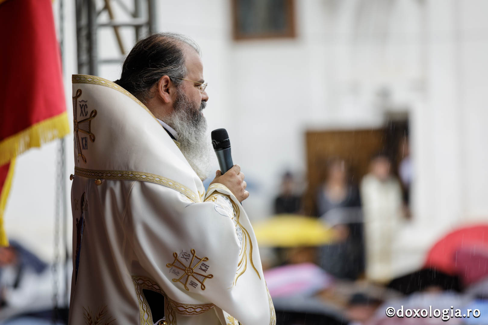 Hramul Catedralei Episcopale din Huși: 4 ierarhi au săvârșit Sfânta Liturghie