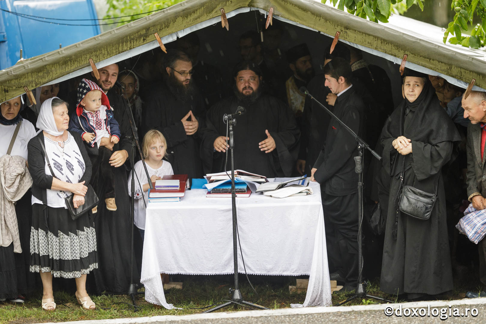 Hramul Catedralei Episcopale din Huși: 4 ierarhi au săvârșit Sfânta Liturghie