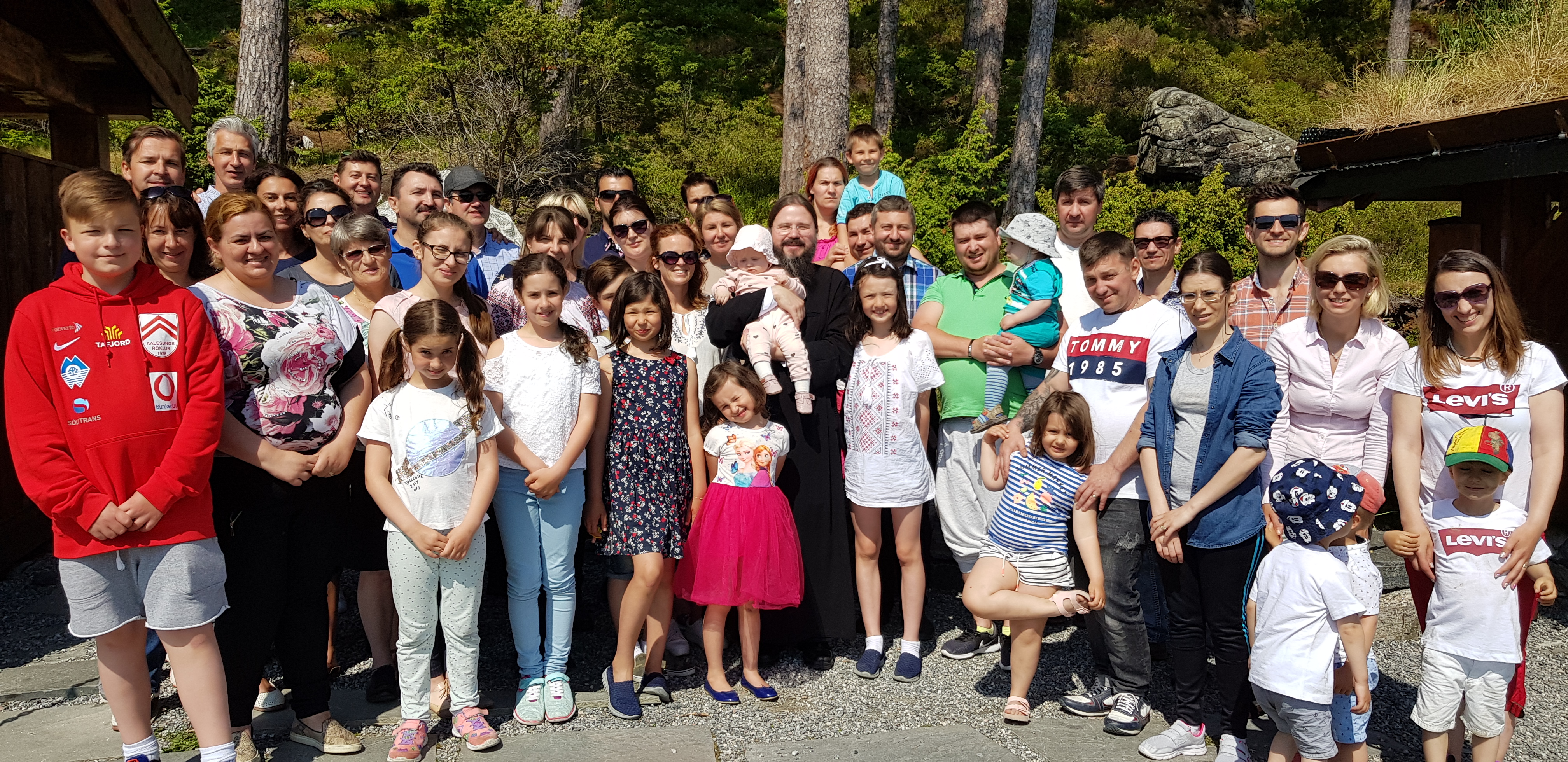 PS Macarie:  „Unul dintre semnele distinctive că încă nu ne-am pierdut copilăria este capacitatea de a ne bucura de fața luminoasă a pruncilor”