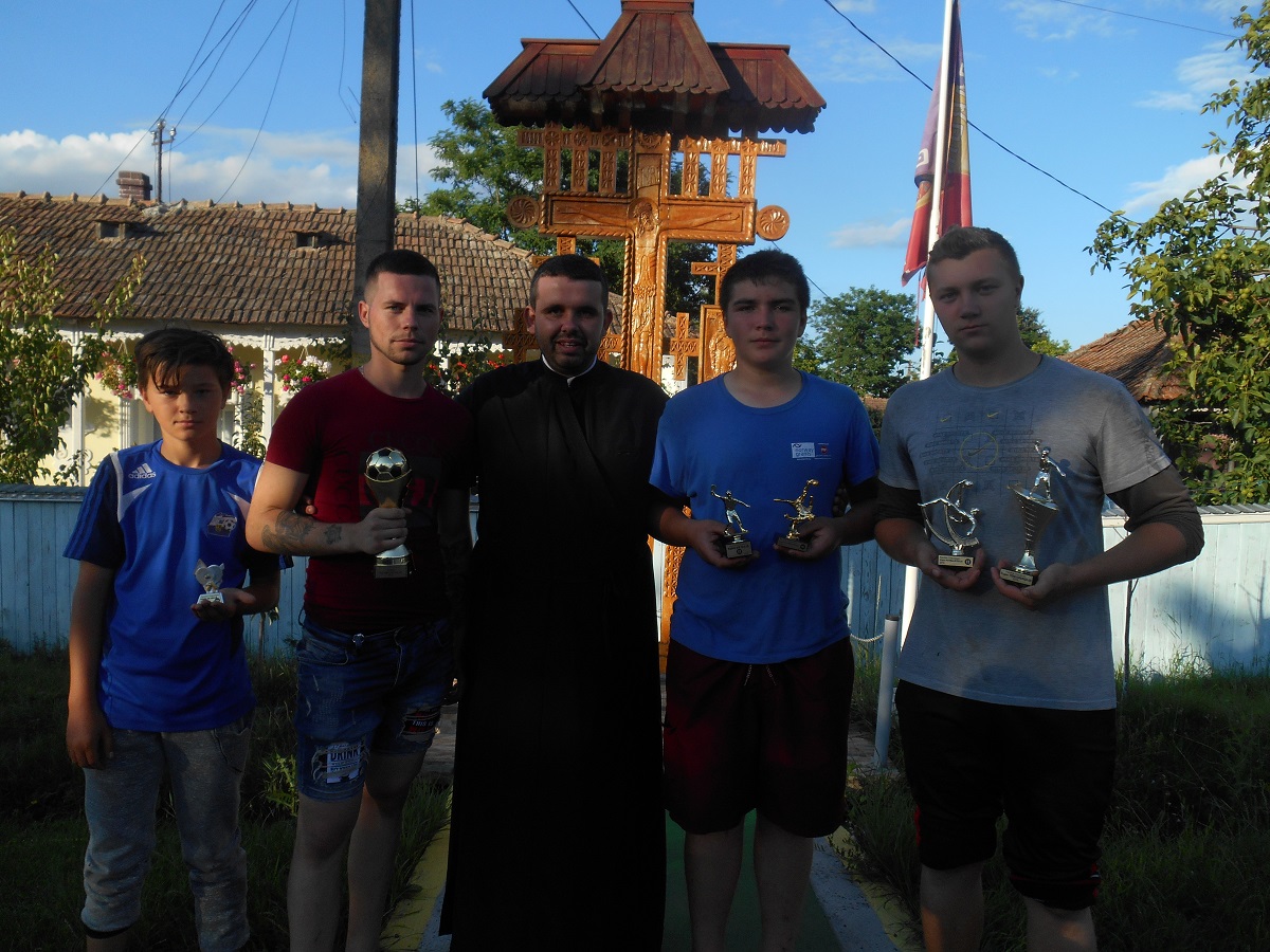 Proiectul misionar-pastoral „Atleţii bucuriei”, în parohiile Chişcăreni şi Sat Nou Proiectul misionar-pastoral „Atleţii bucuriei”, în parohiile Chişcăreni şi Sat Nou