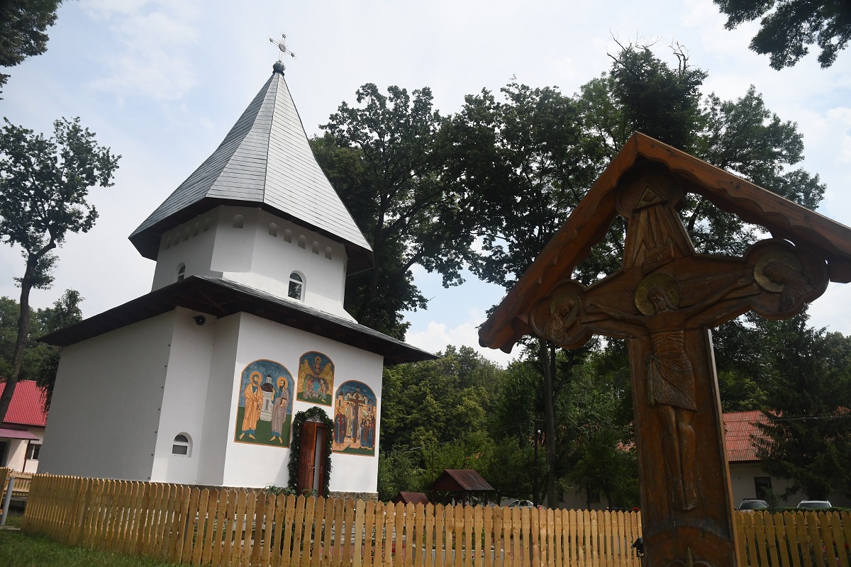 Hram la biserica Spitalului Pădureni - Grajduri Hram la biserica Spitalului Pădureni - Grajduri
