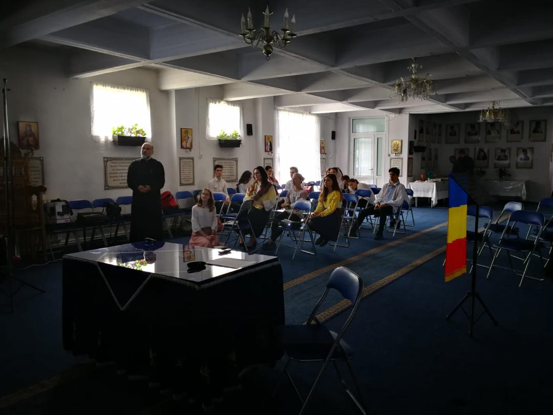 „Ierarhi și slujitori ai Bisericii Ortodoxe Române susținători ai Marii Uniri”, cateheză pentru preoții și tinerii din ATOR Piatra Neamț
