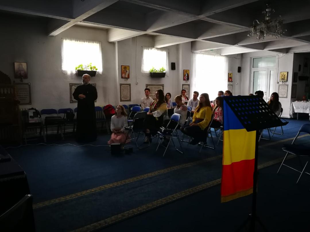 „Ierarhi și slujitori ai Bisericii Ortodoxe Române susținători ai Marii Uniri”, cateheză pentru preoții și tinerii din ATOR Piatra Neamț