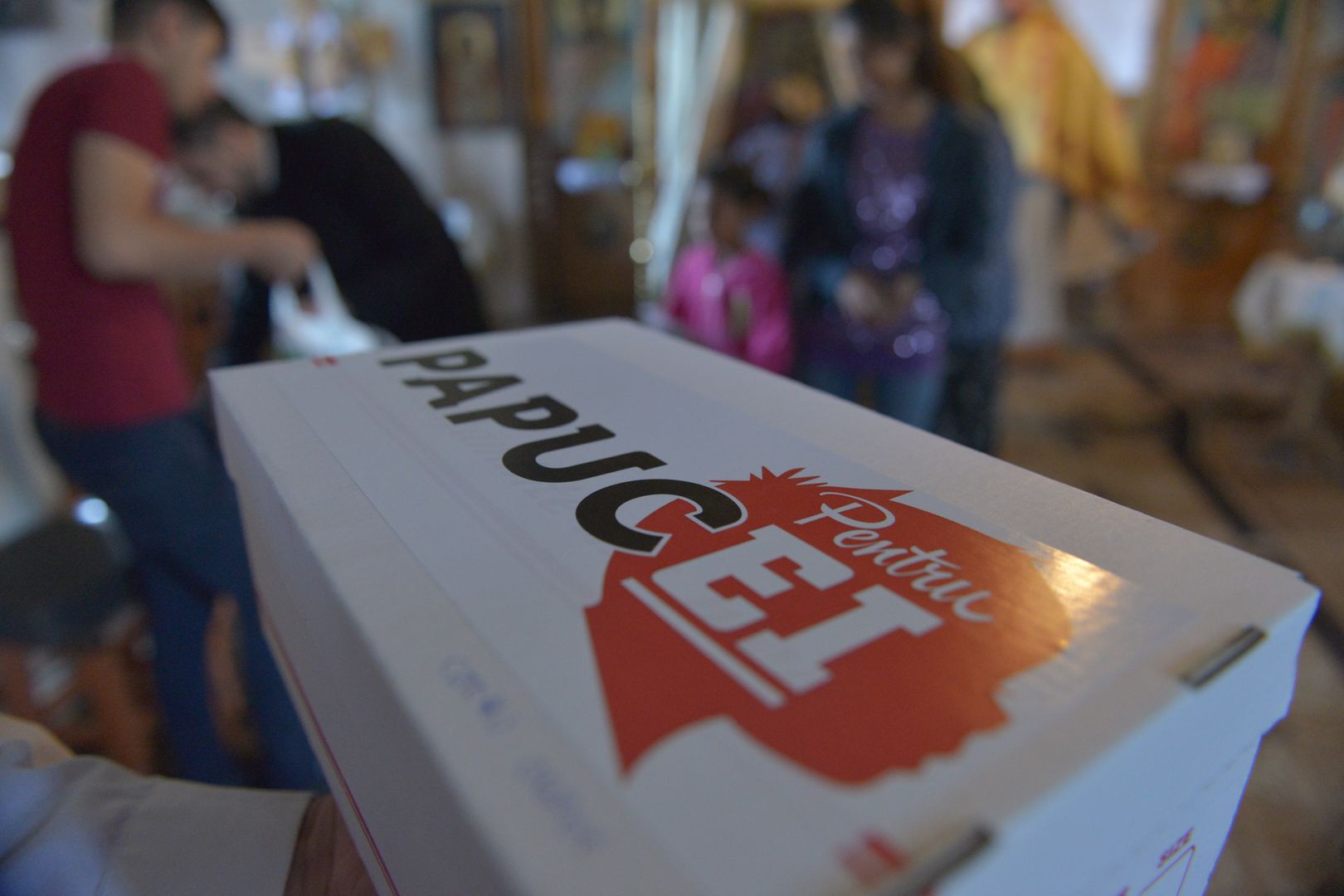 „Cutia cu papucei pentru Ei” alături de copii de Ziua Copilului – bucurie și dăruire