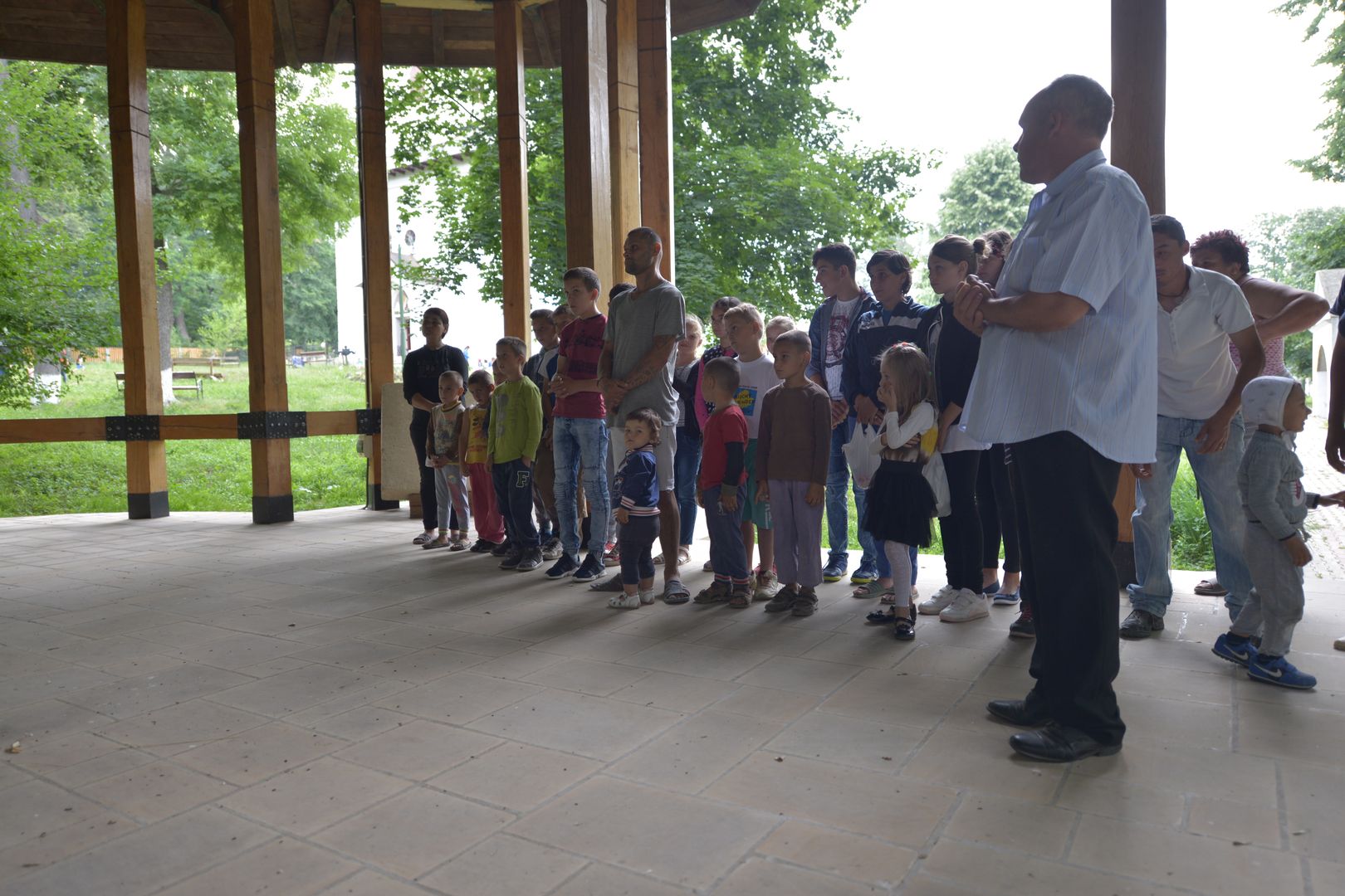 „Cutia cu papucei pentru Ei” alături de copii de Ziua Copilului – bucurie și dăruire