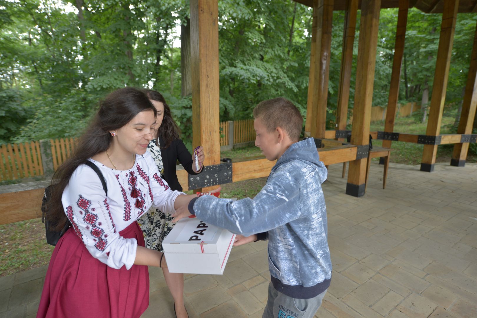 „Cutia cu papucei pentru Ei” alături de copii de Ziua Copilului – bucurie și dăruire